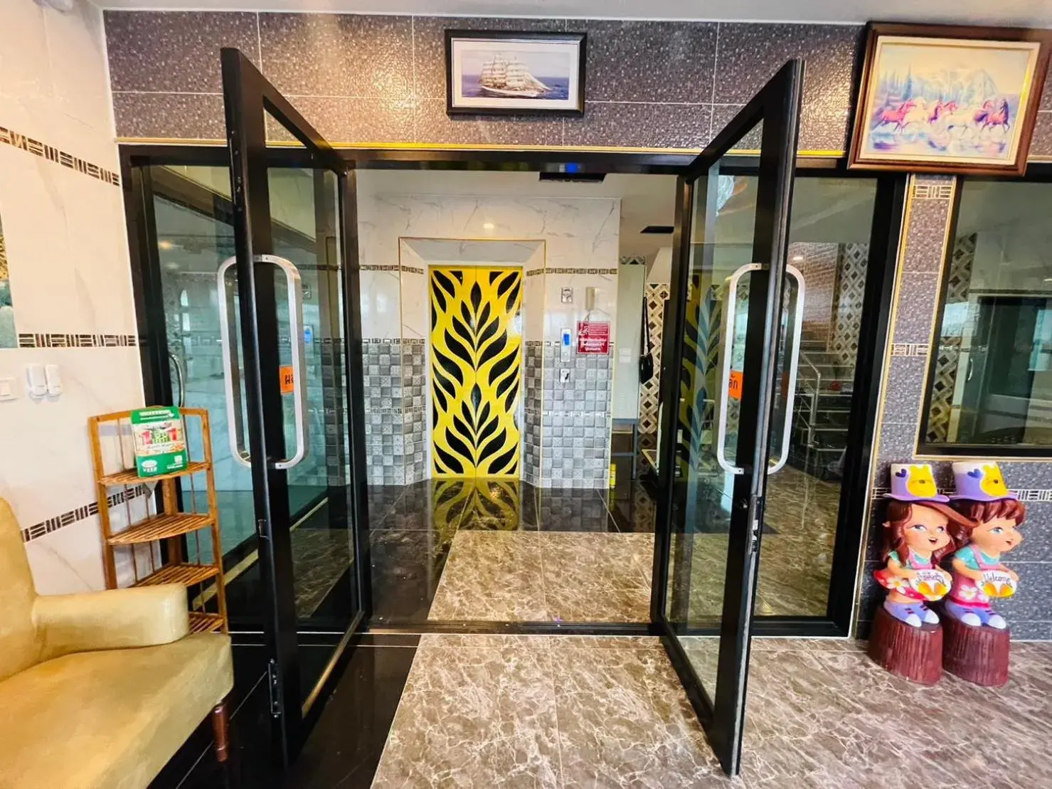 Lobby or reception in โรงแรมเรือนคุณเล็ก กานต์สินี Lobby or reception in โรงแรมเรือนคุณเล็ก กานต์สินี