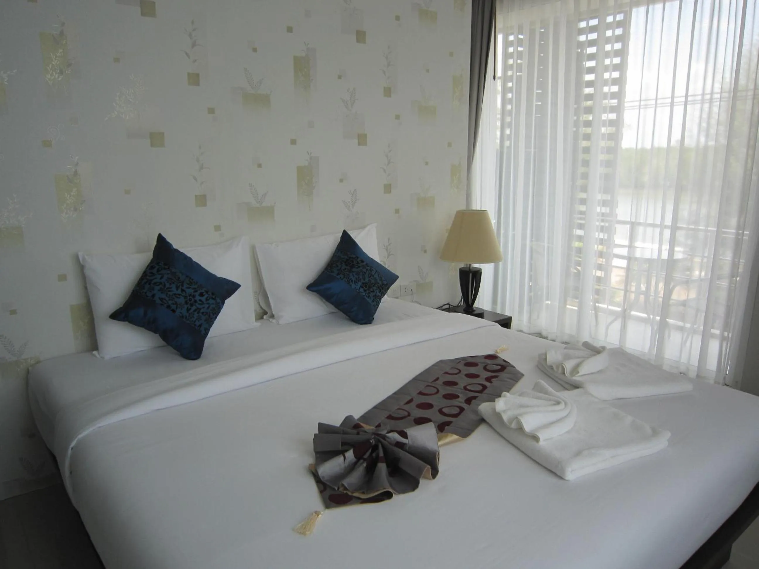 Bed in Krabi River View Hotel