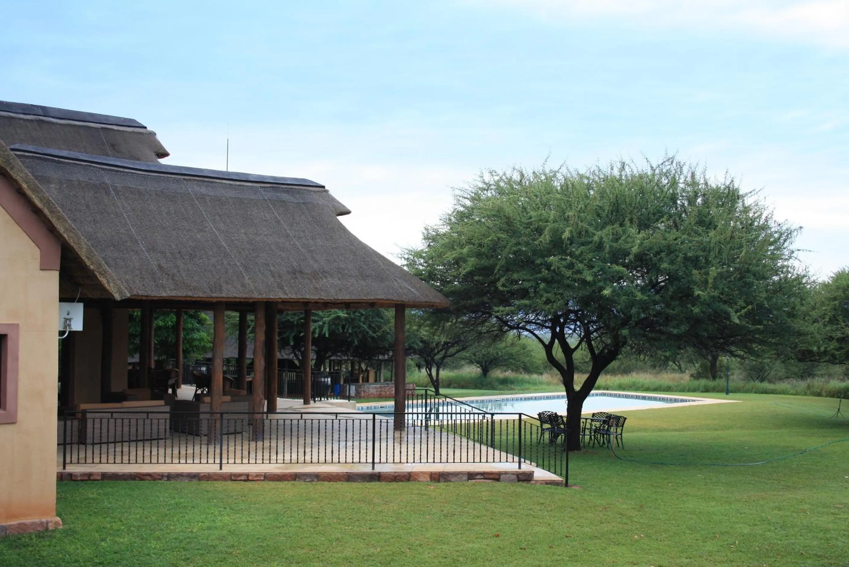 Restaurant/places to eat in Lapeng Guest Lodge