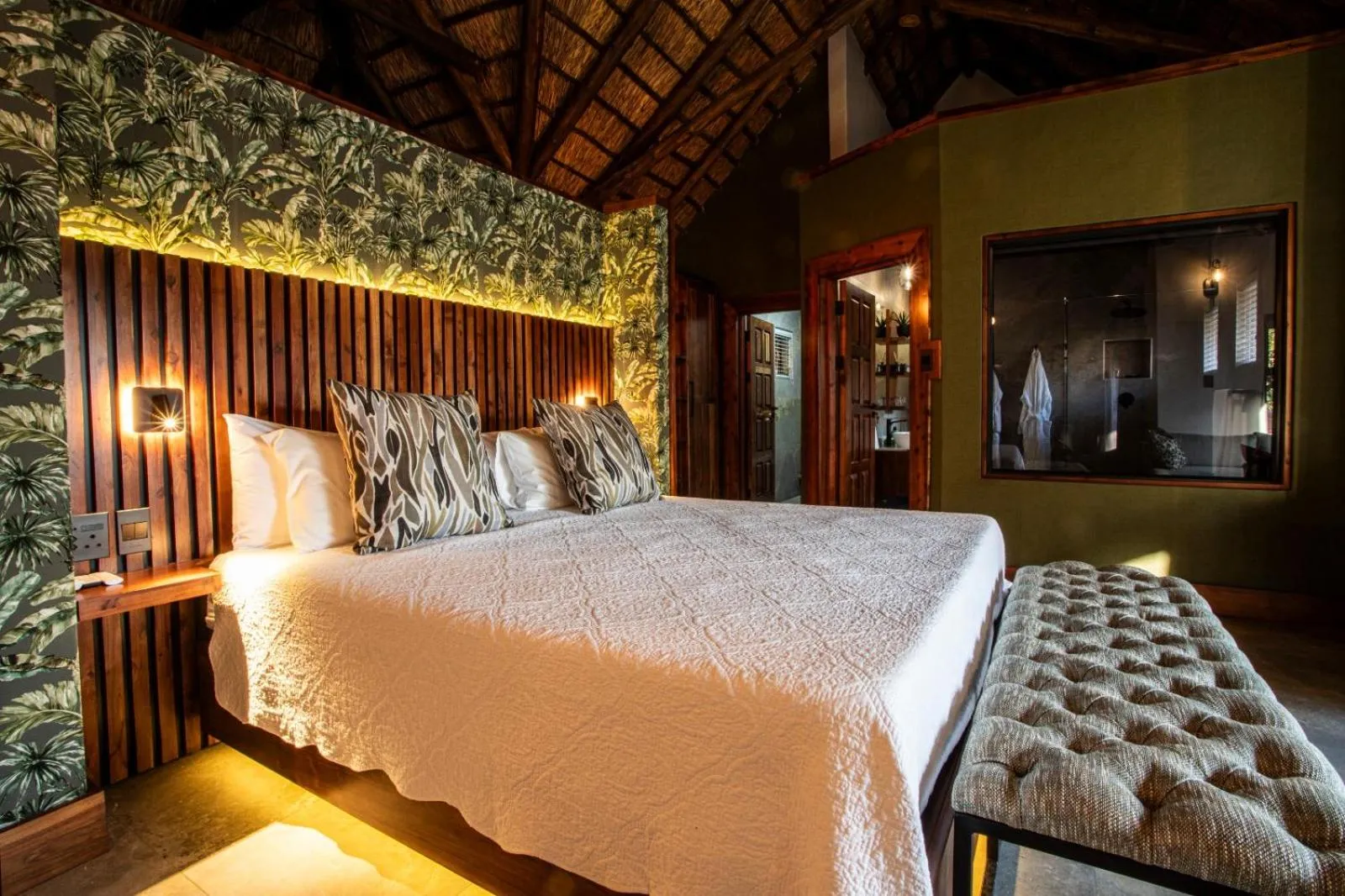 Bed in Lapeng Guest Lodge