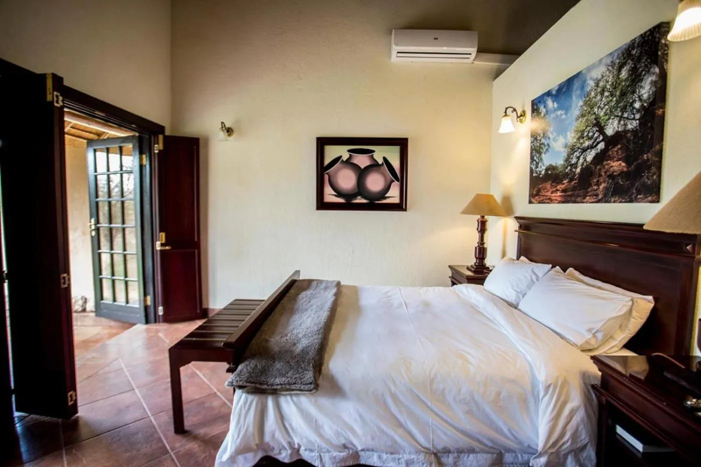 Photo of the whole room, Bed in Lapeng Guest Lodge