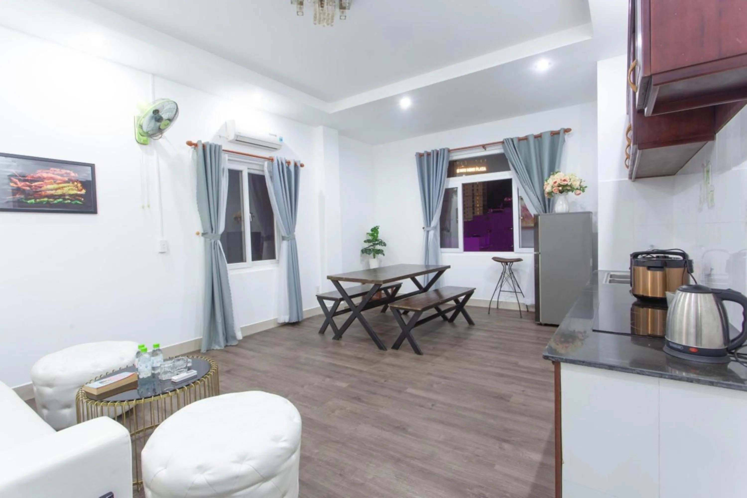 Seating area in SKY APARTMENT & HOTEL