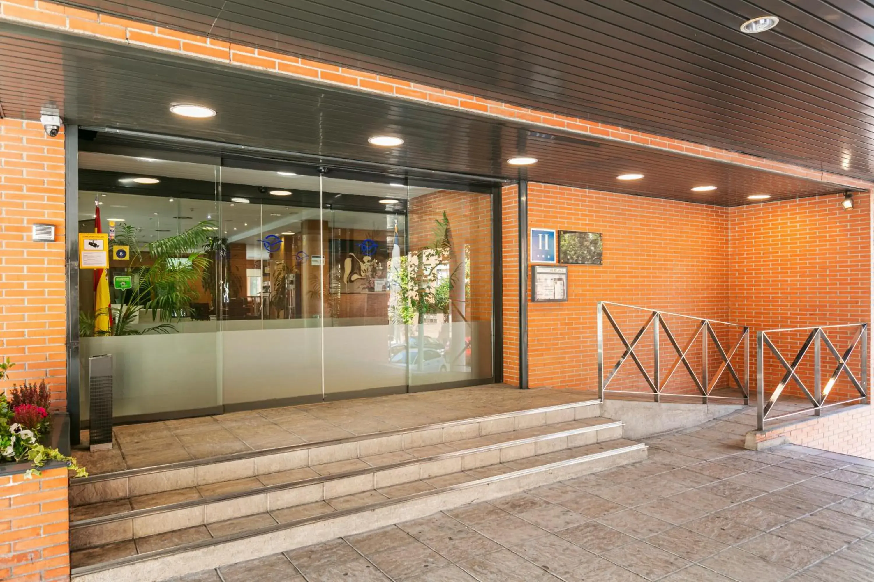 Facade/entrance in Sercotel de los Reyes Facade/entrance in Sercotel de los Reyes