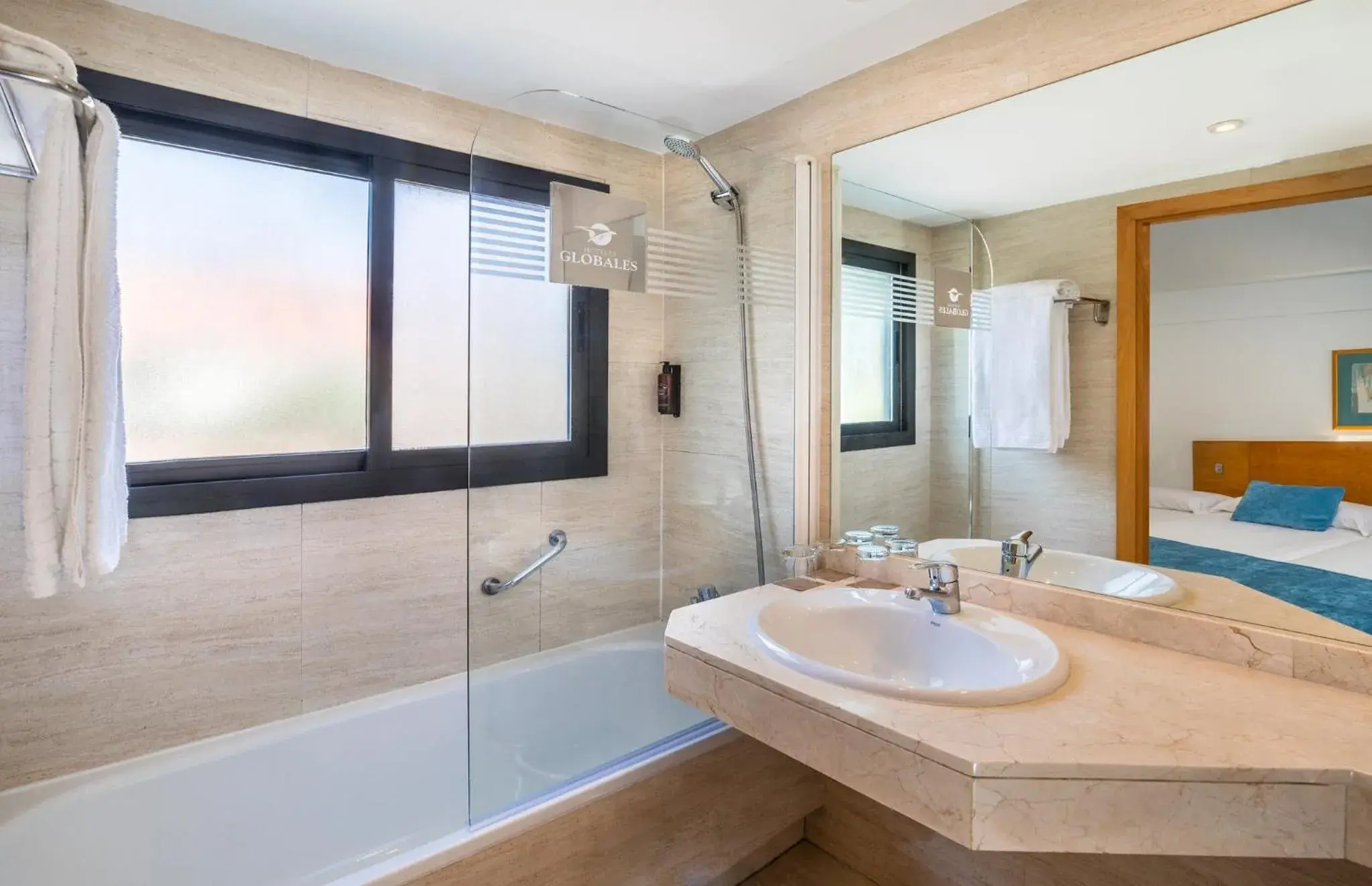 Photo of the whole room in Sercotel de los Reyes Photo of the whole room in Sercotel de los Reyes