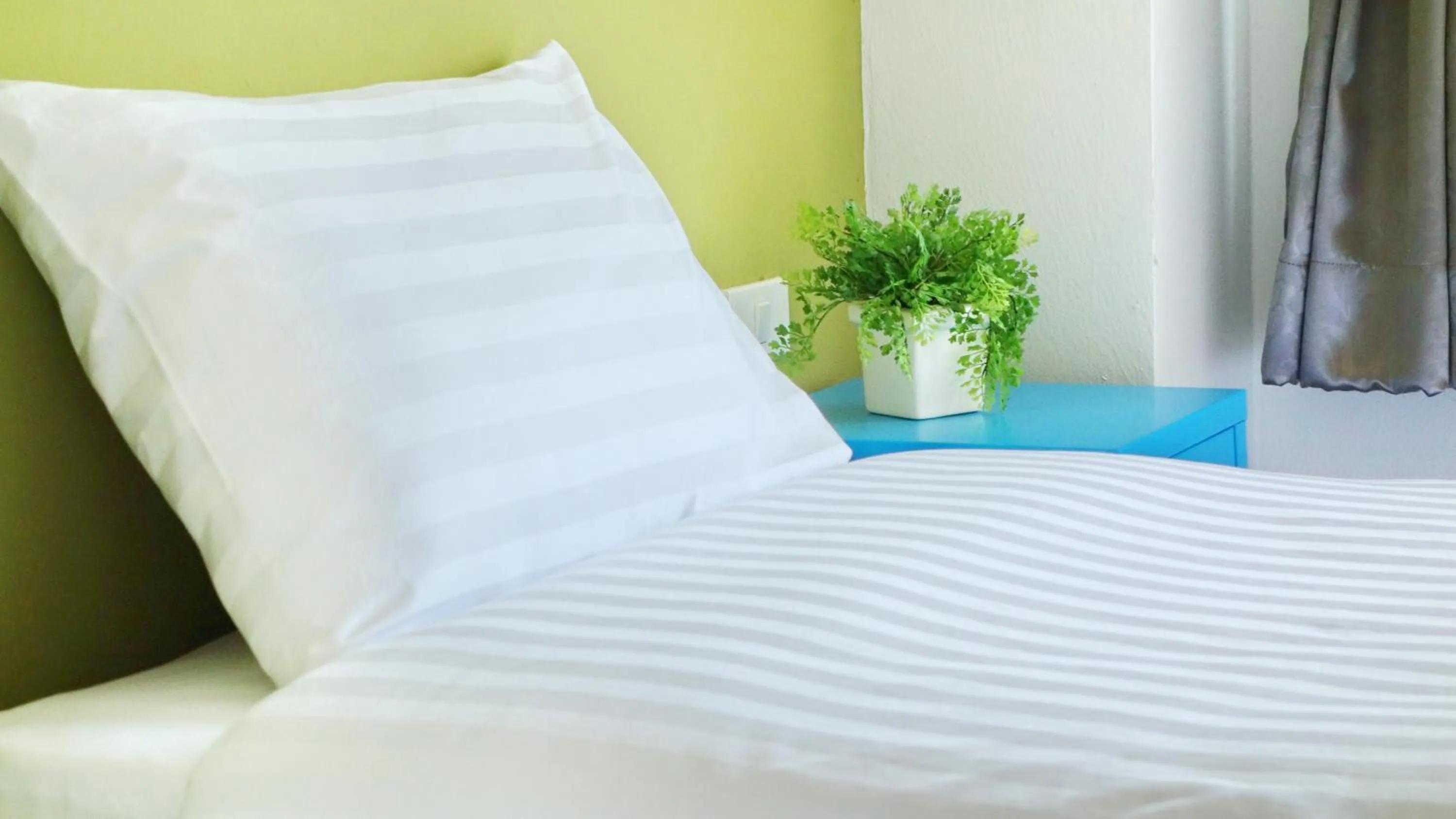 Photo of the whole room, Bed in Kata Bai D - SHA Certificate Hotel