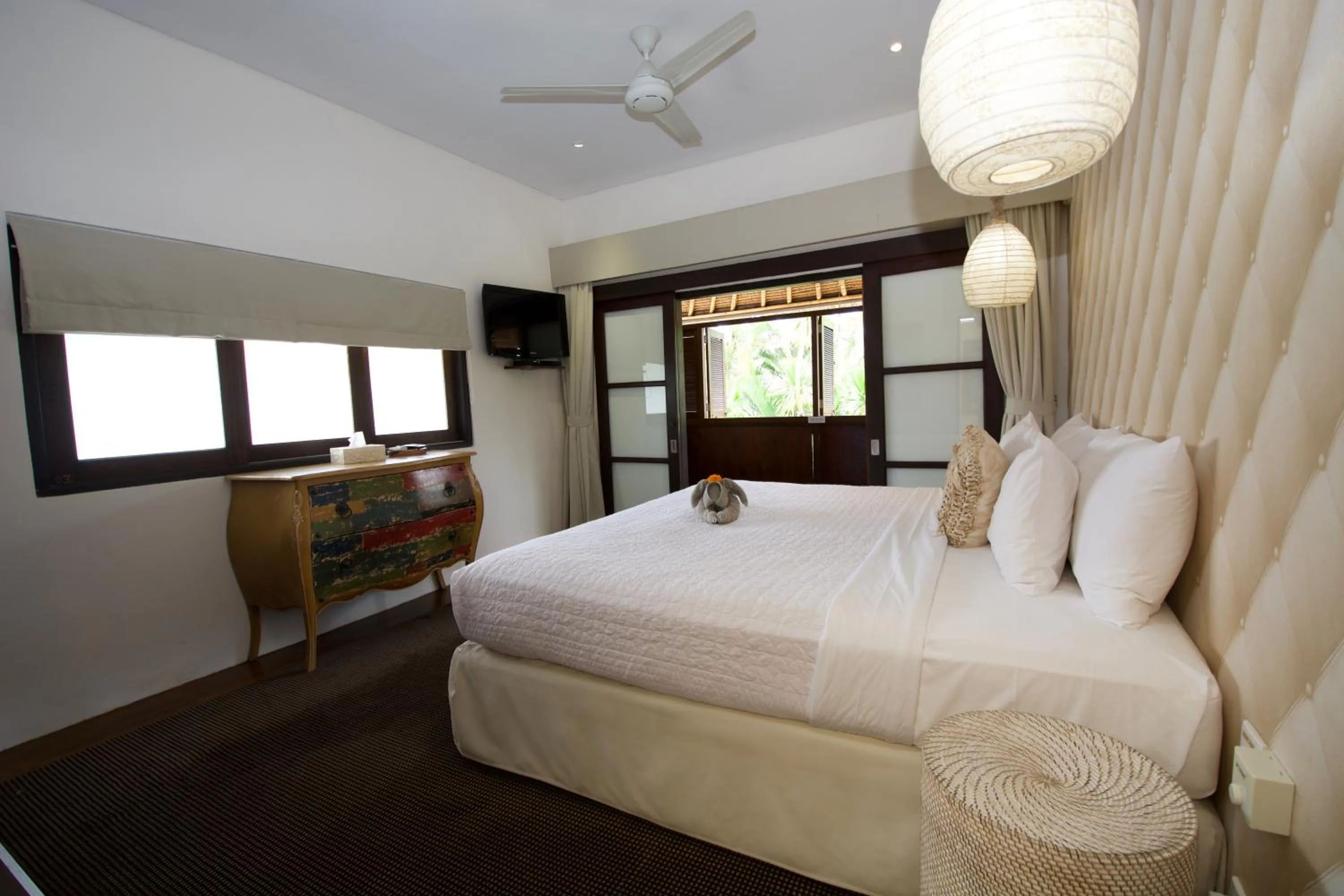 Bedroom, Bed in Villa Elleo