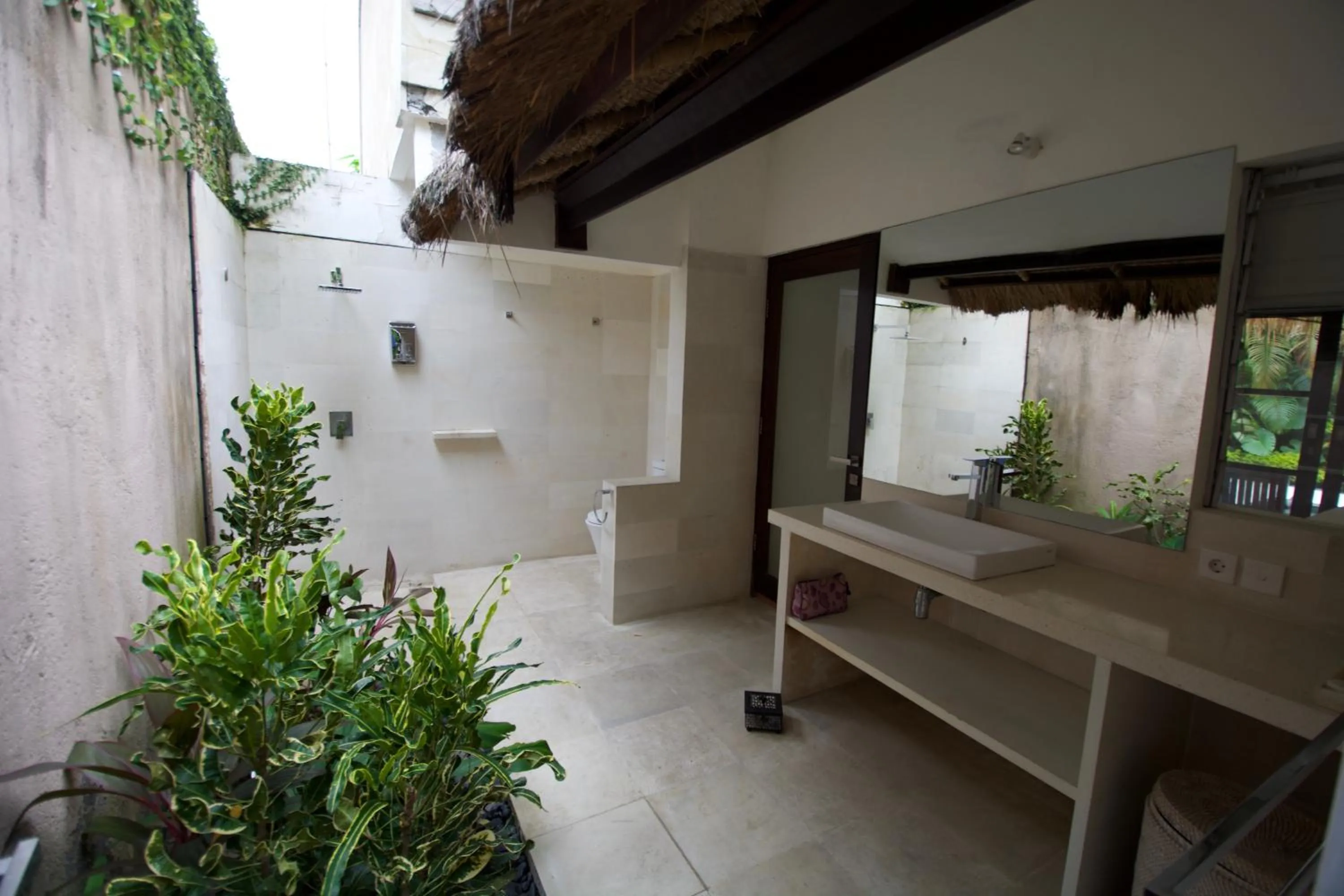 Bathroom in Villa Elleo