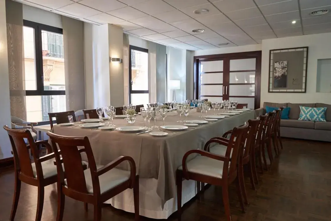 Restaurant/places to eat in Hotel Don Curro Restaurant/places to eat in Hotel Don Curro