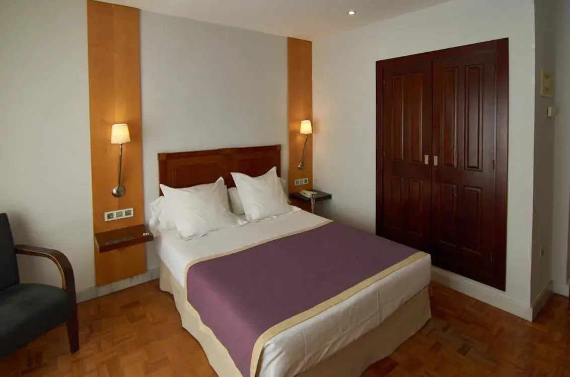 Bed in Hotel Don Curro Bed in Hotel Don Curro