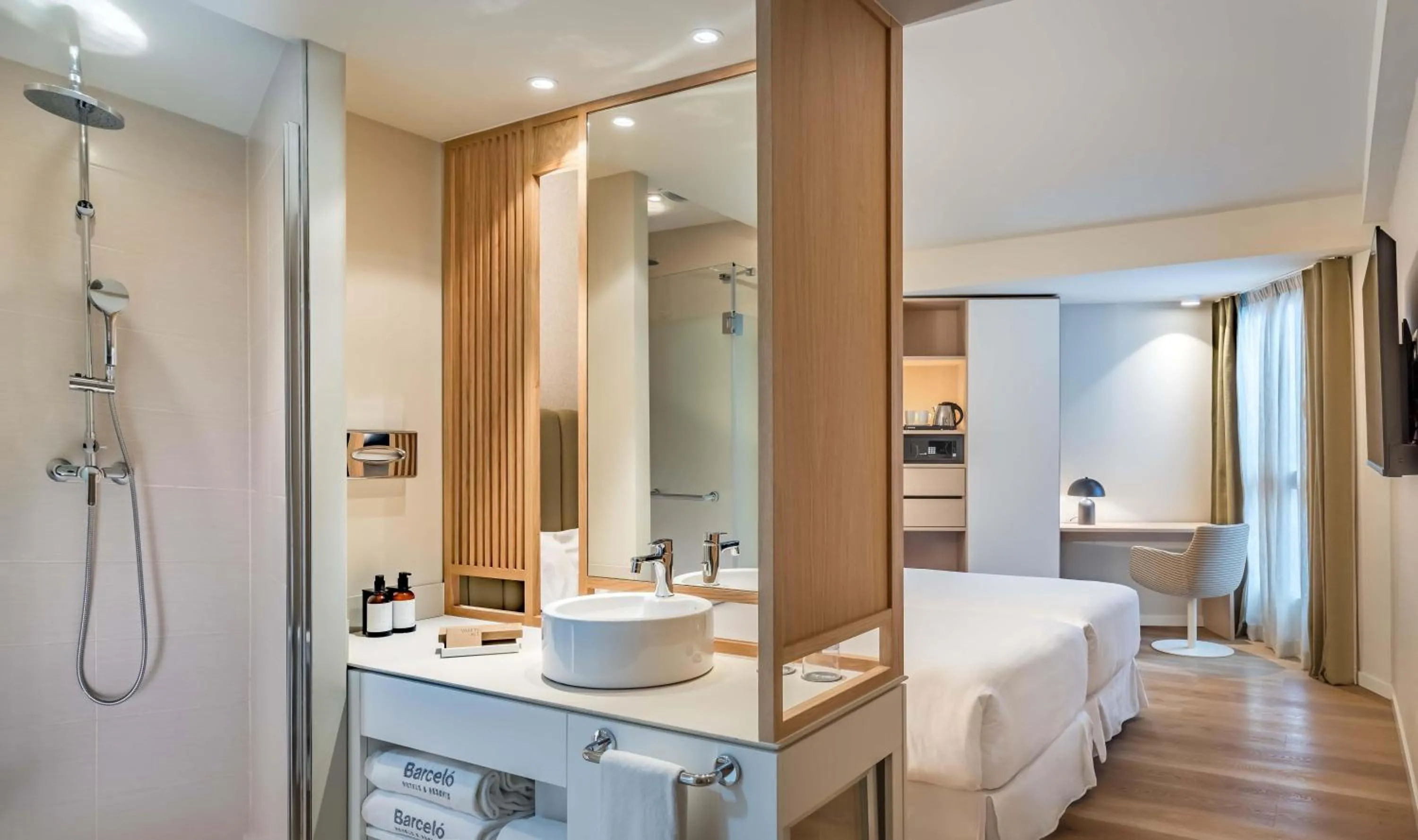 Bedroom in Barceló Bilbao Nervión