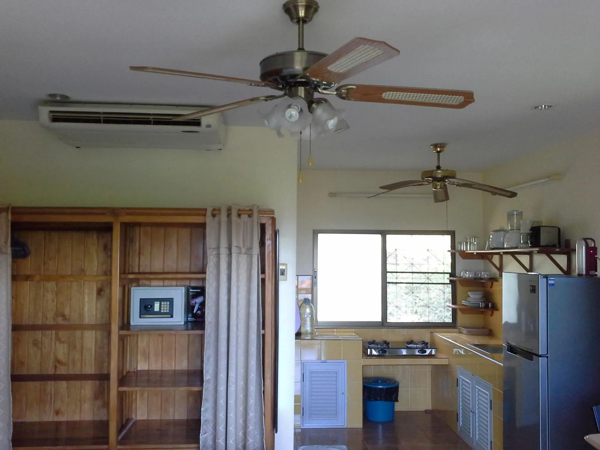 Kitchen or kitchenette in Freedom Estate sea view Apartments