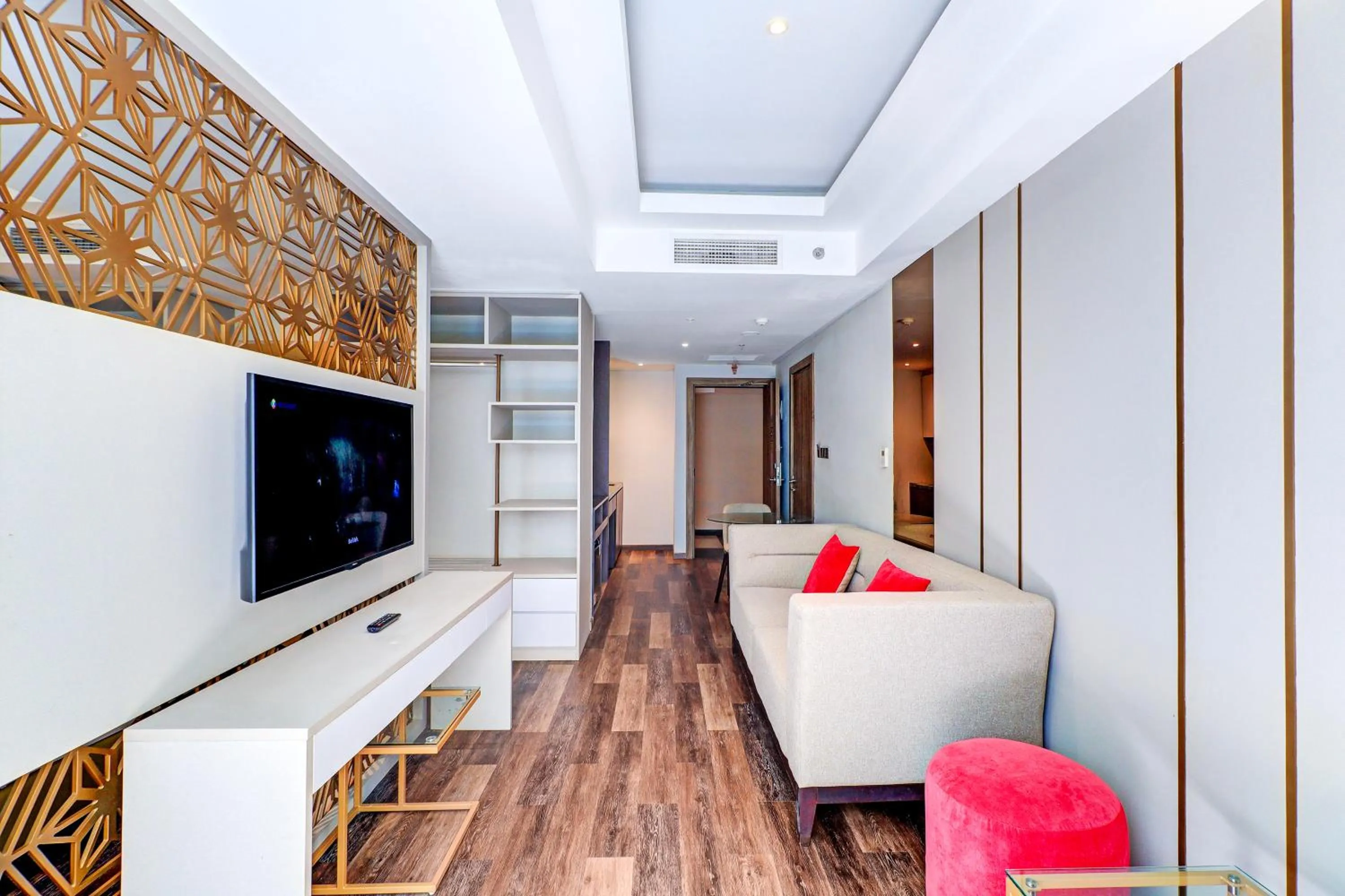 Seating area in Sunday Hotel Arshika Sunset Road