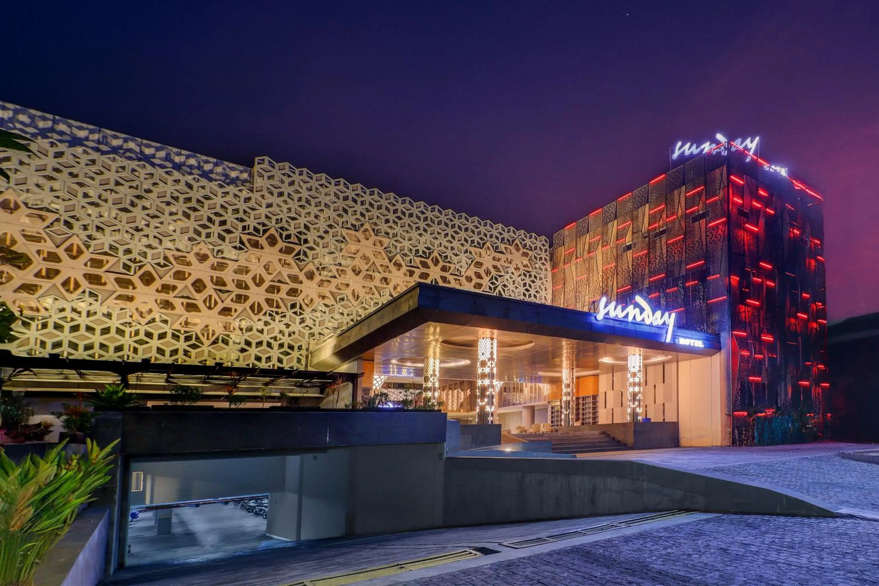 Facade/entrance in Sunday Hotel Arshika Sunset Road