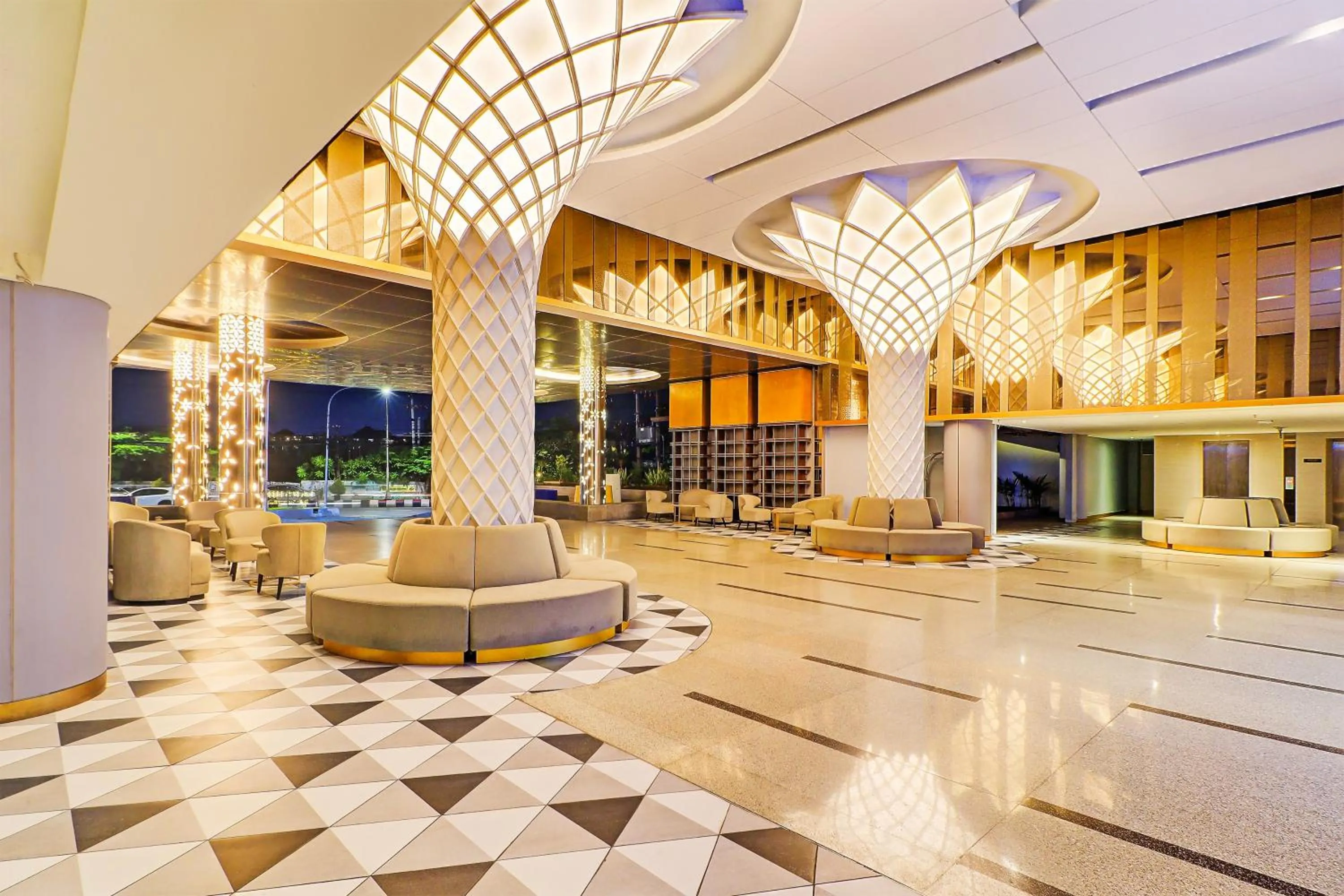 Lobby or reception in Sunday Hotel Arshika Sunset Road