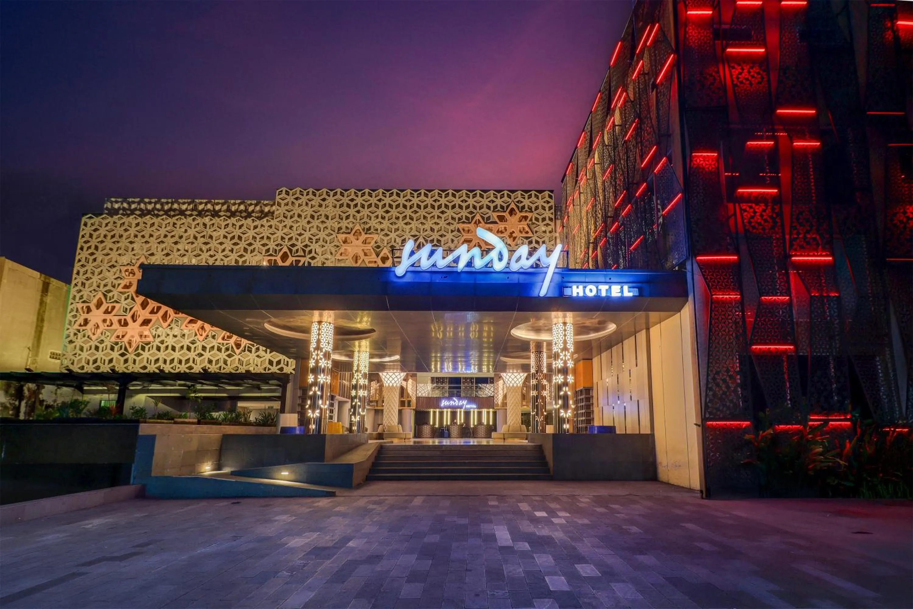 Facade/entrance in Sunday Hotel Arshika Sunset Road