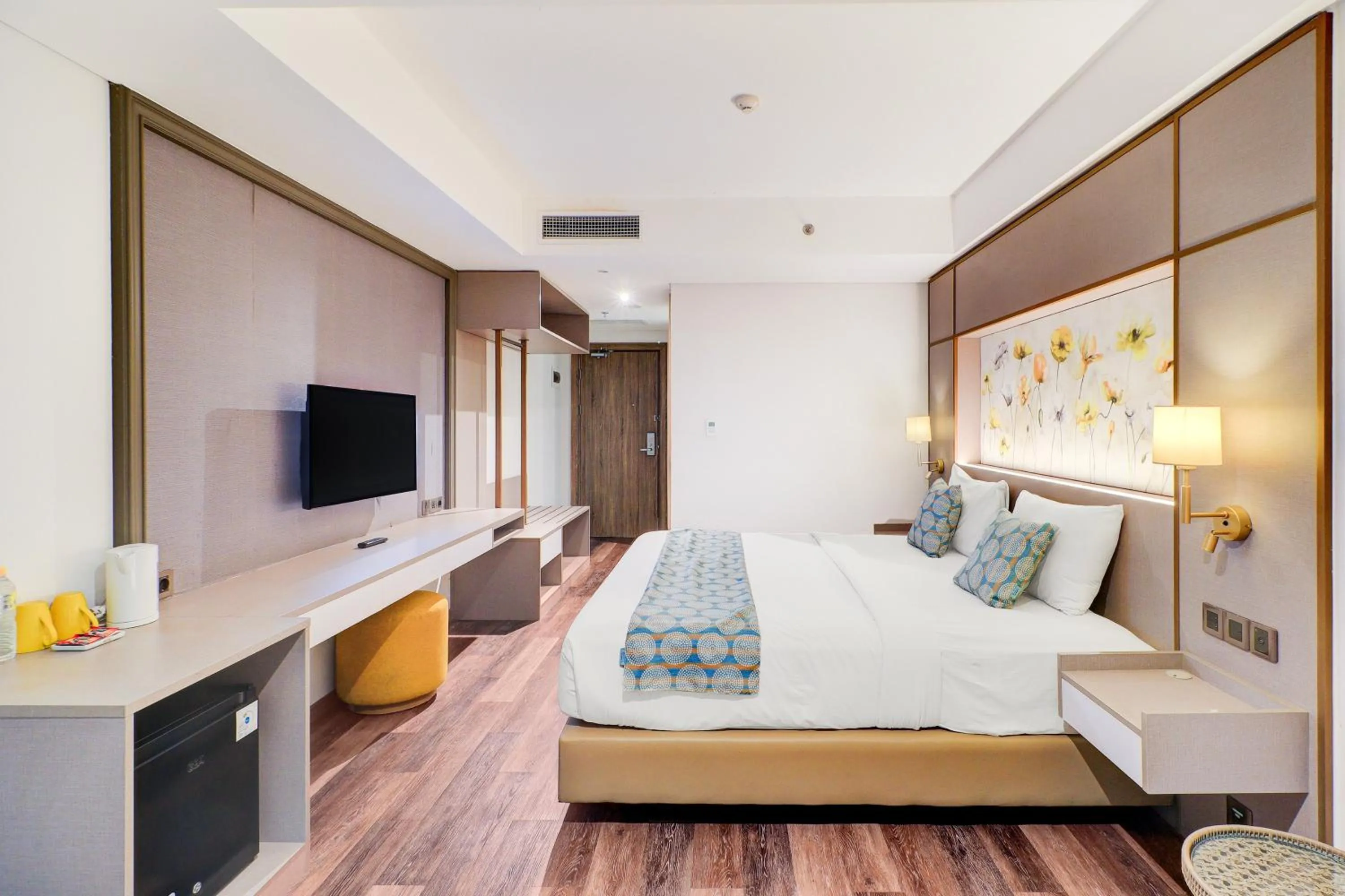 Bedroom, Bed in Sunday Hotel Arshika Sunset Road