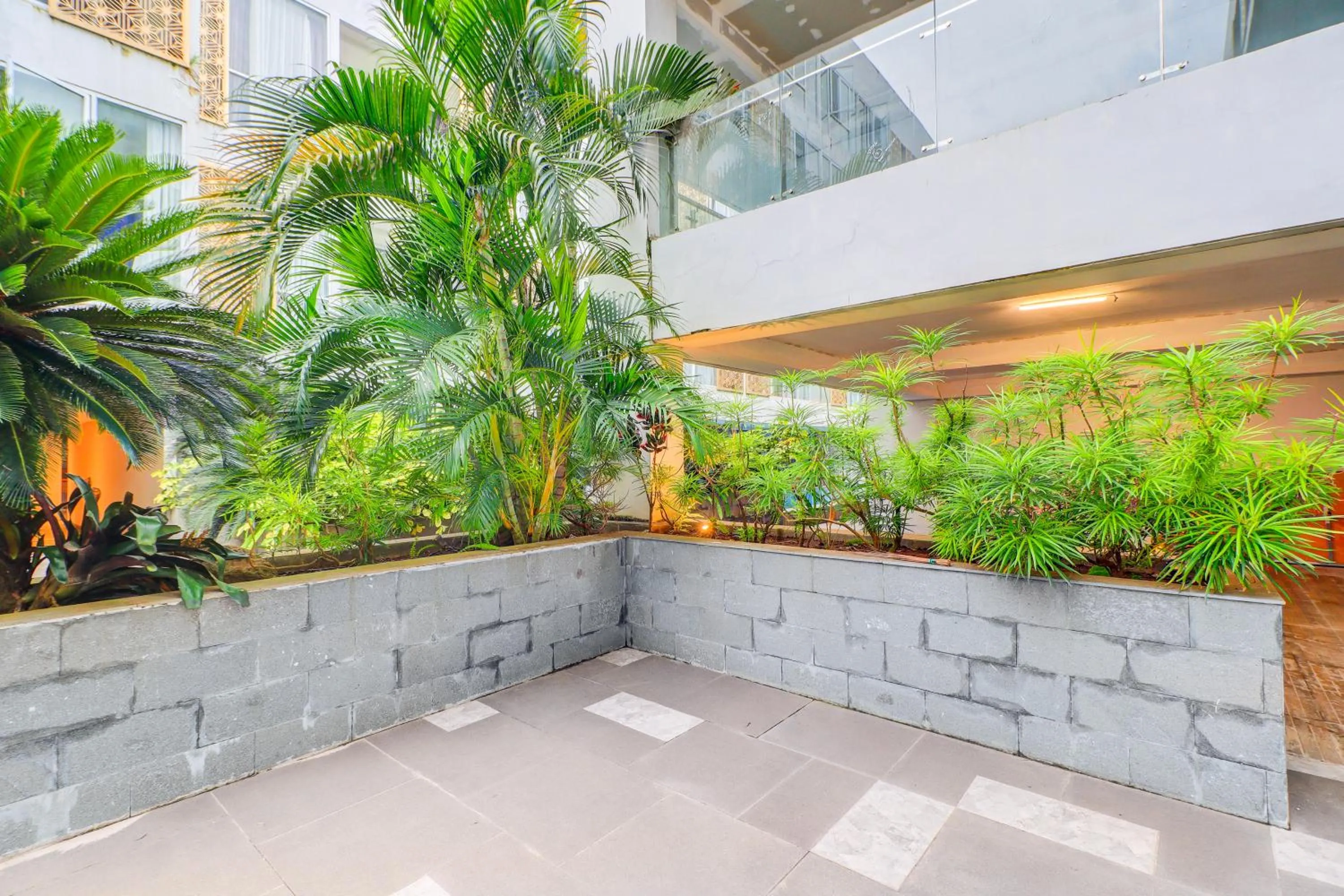 Garden in Sunday Hotel Arshika Sunset Road