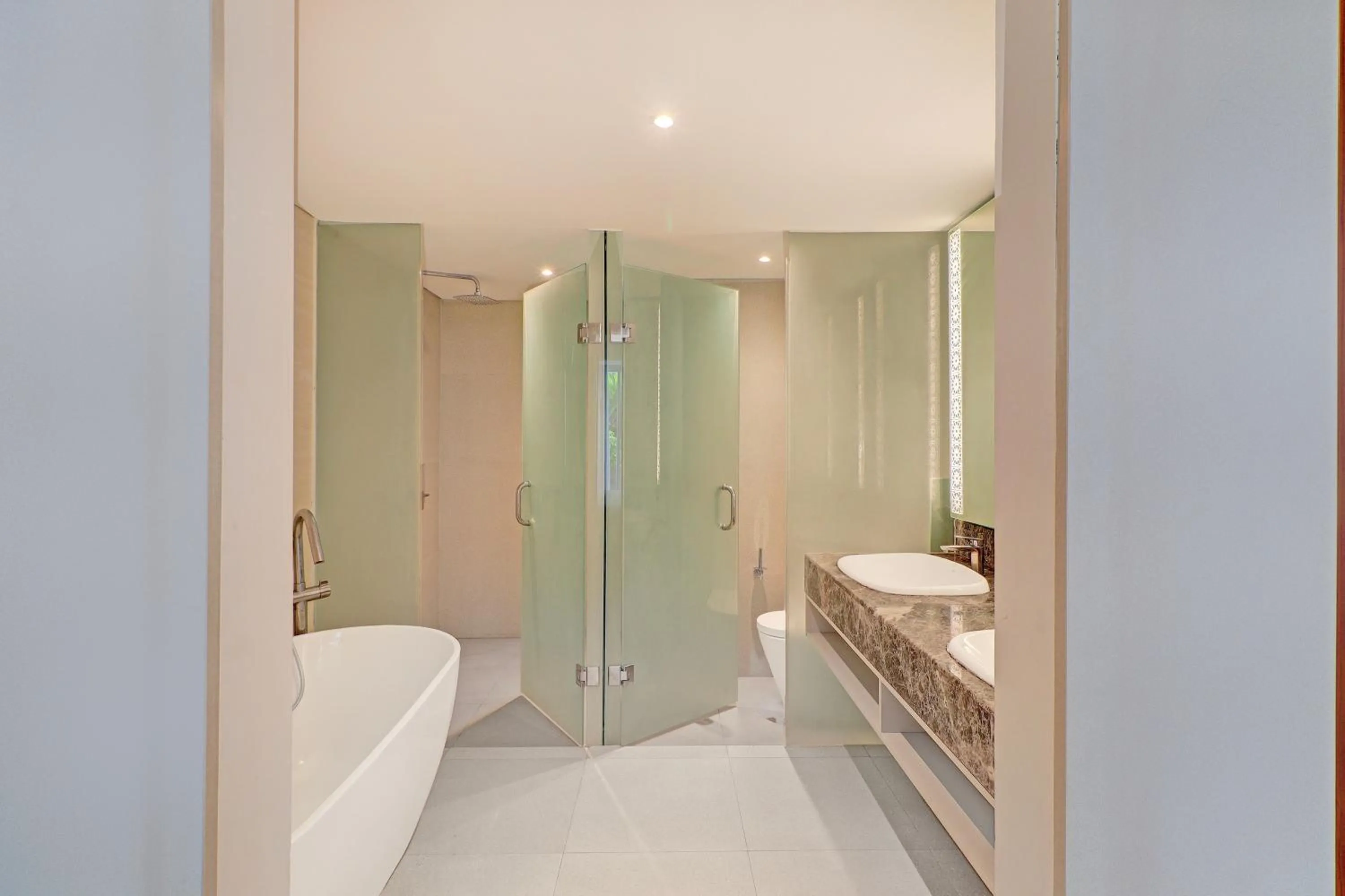 Bathroom in Sunday Hotel Arshika Sunset Road