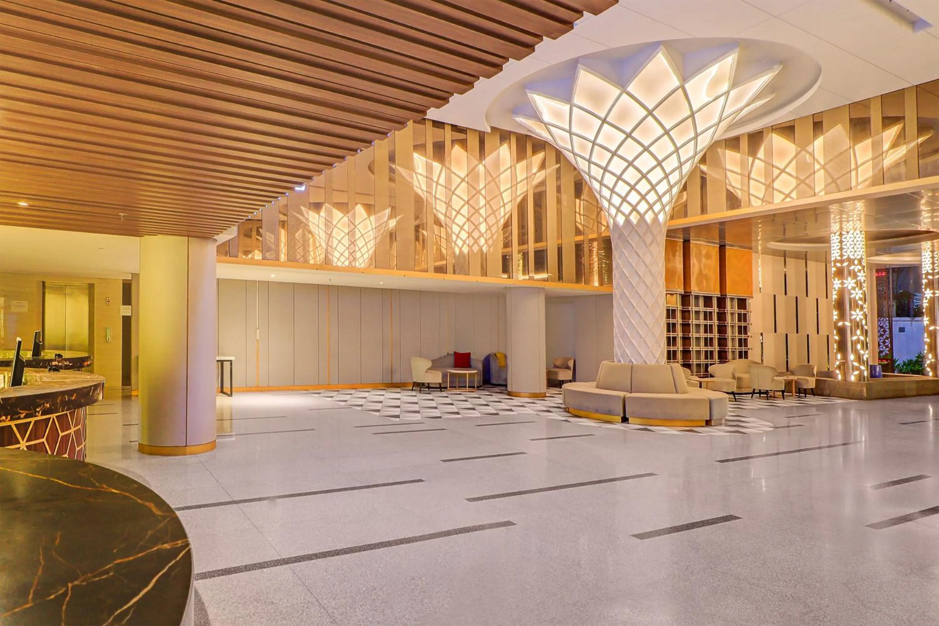 Lobby or reception in Sunday Hotel Arshika Sunset Road