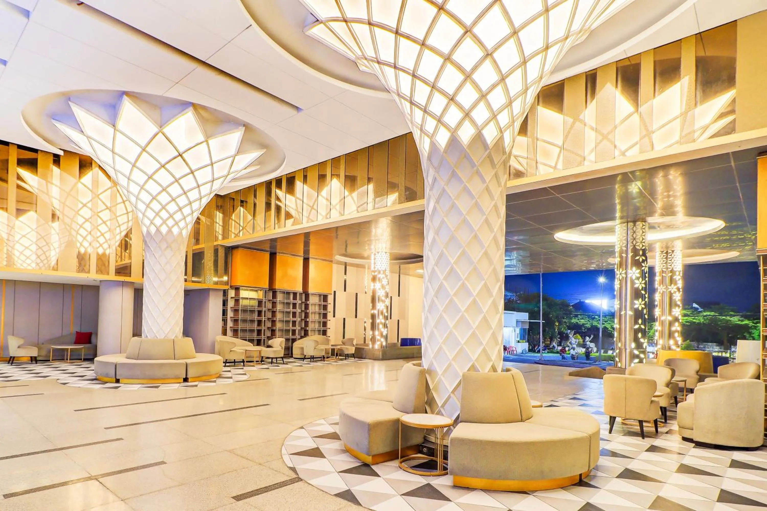 Lobby or reception in Sunday Hotel Arshika Sunset Road