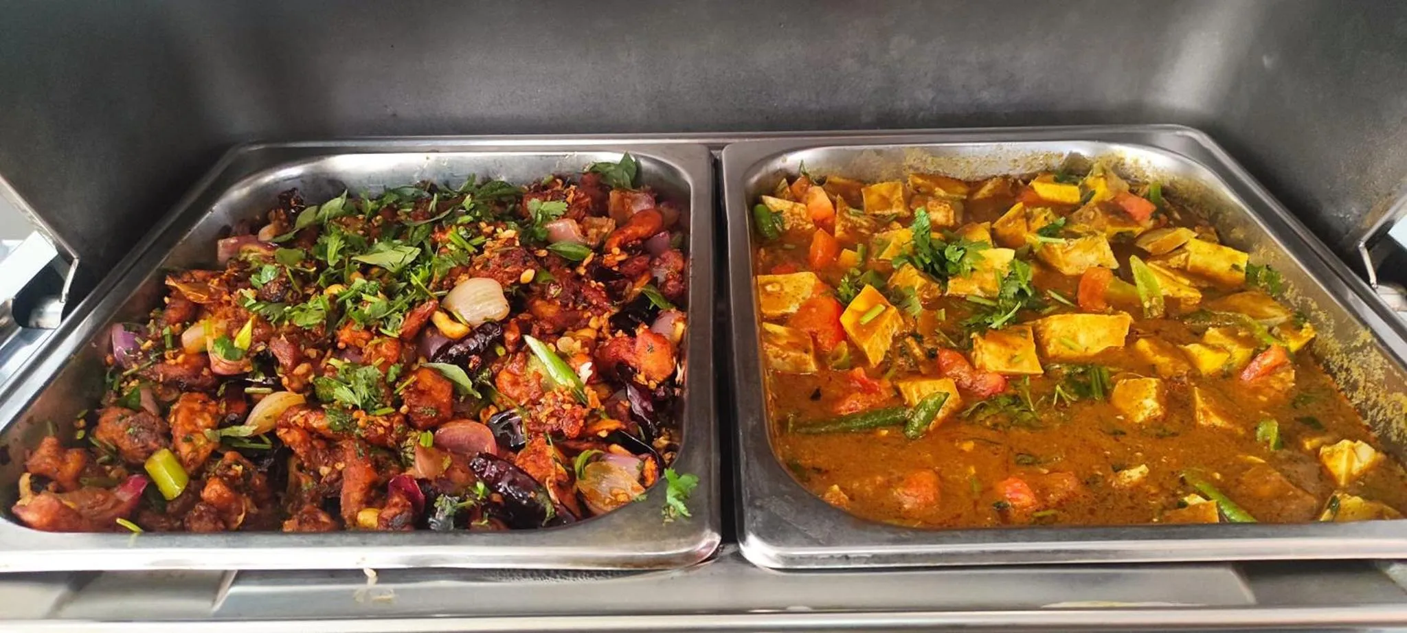 Restaurant/places to eat in Meridian Hotel