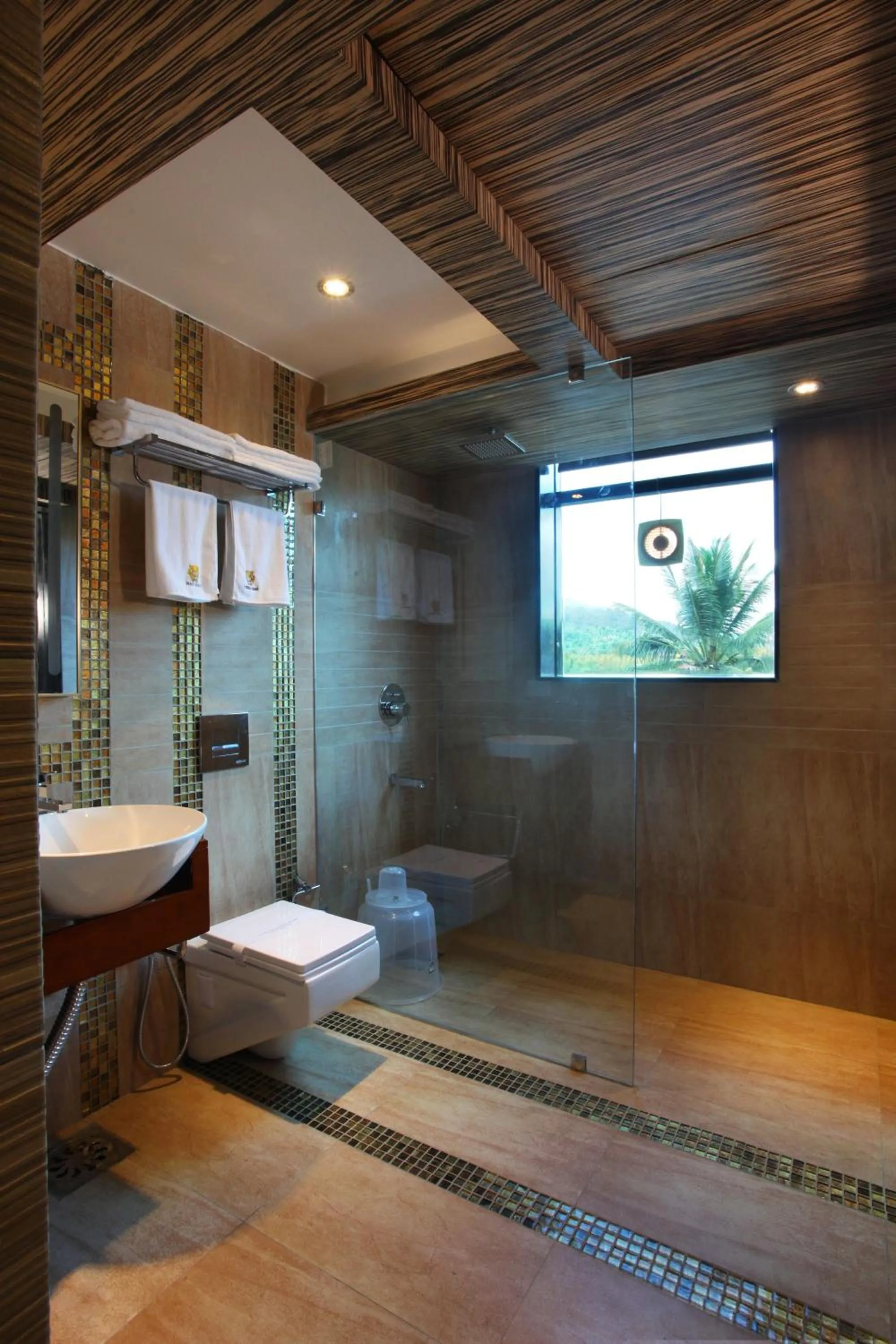Bathroom in Hotel Tigers Roare Thekkady