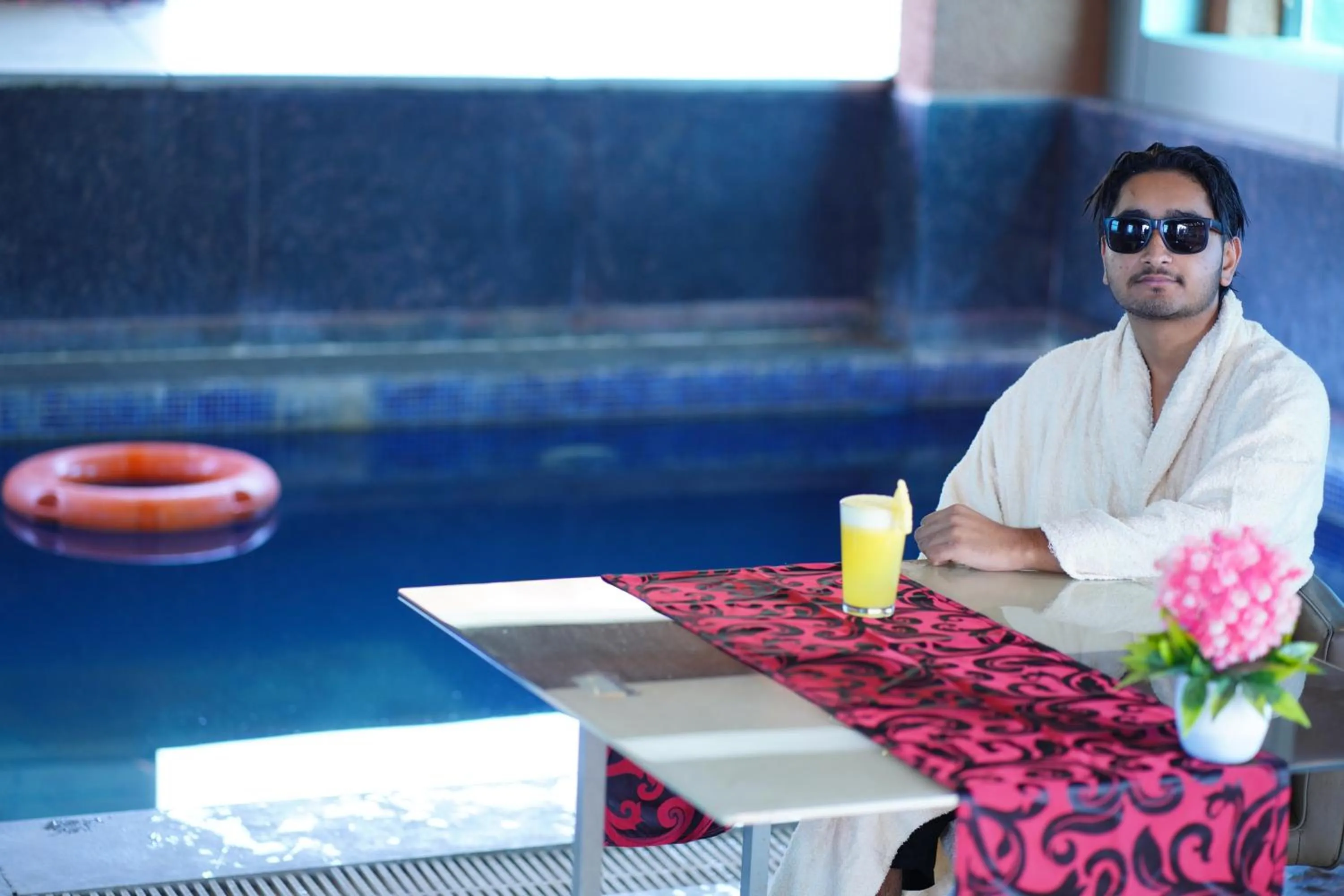 Hotel Tigers Roare Thekkady