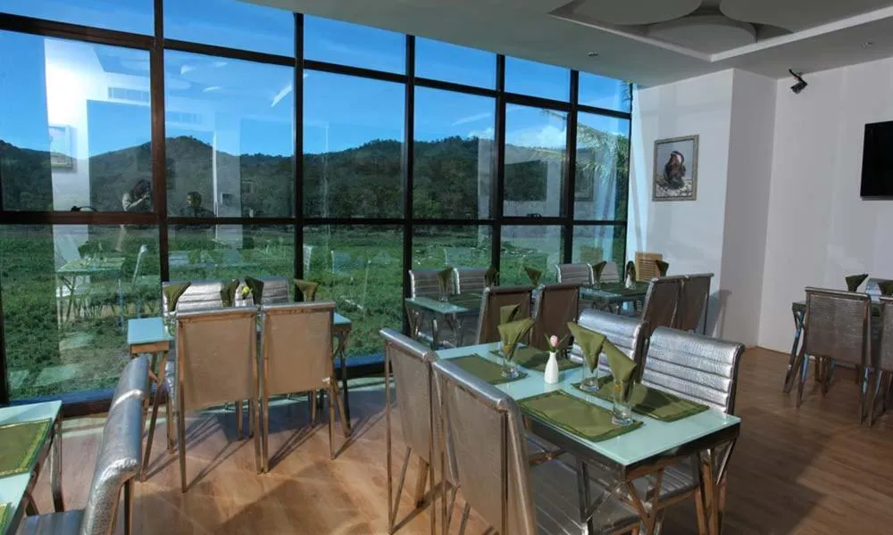 Hotel Tigers Roare Thekkady