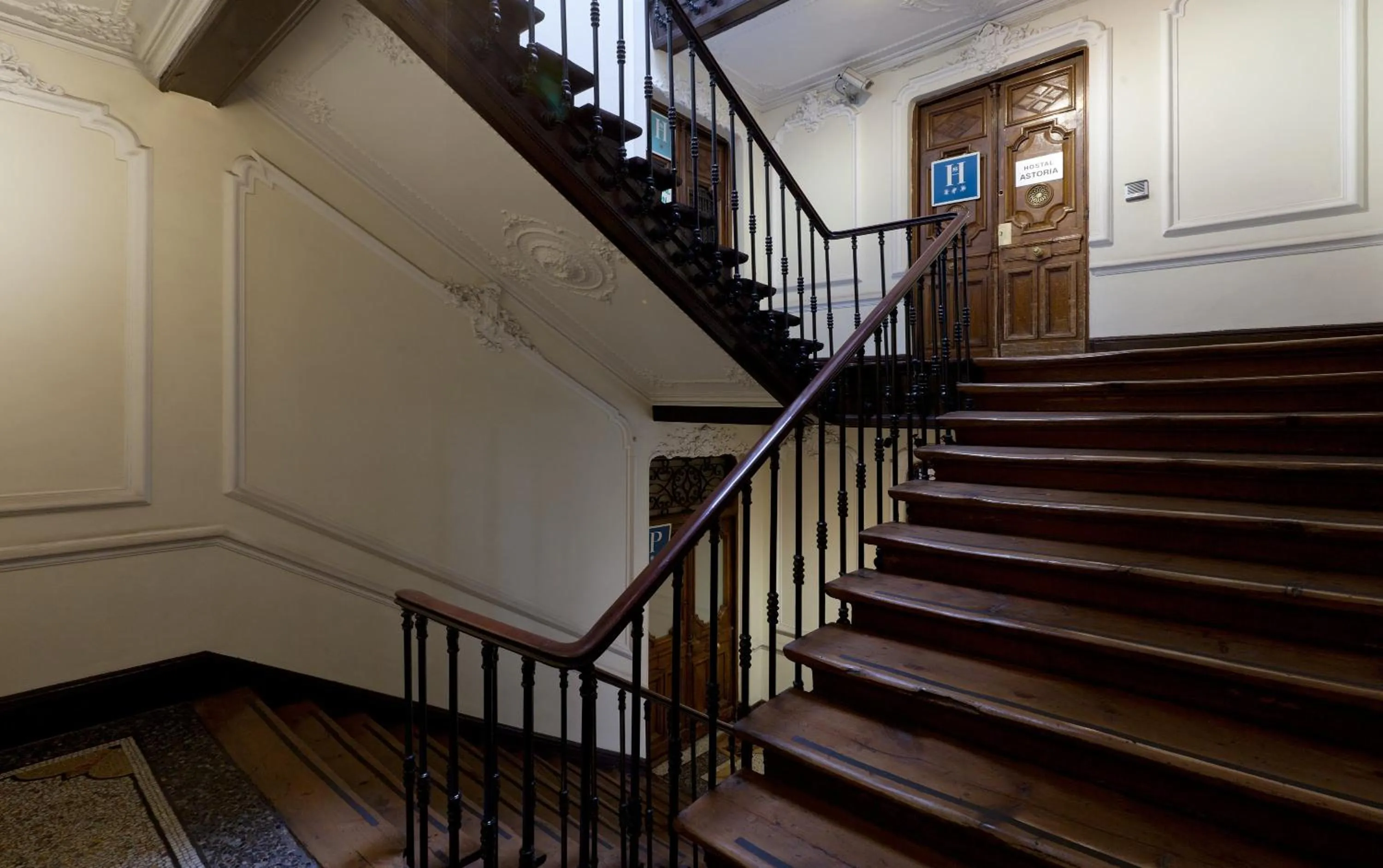 Property building in Hostal Astoria