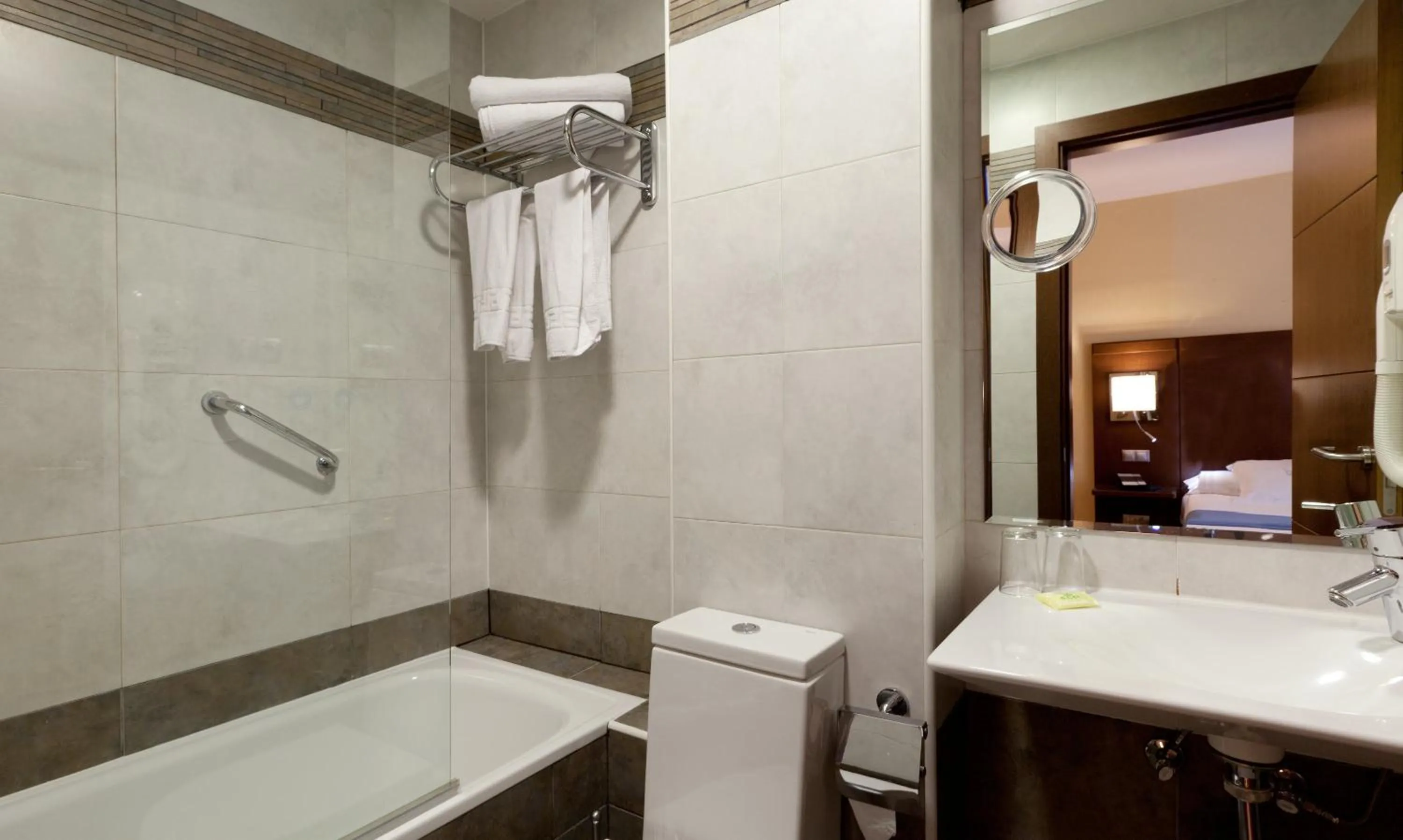 Bathroom in Hostal Astoria