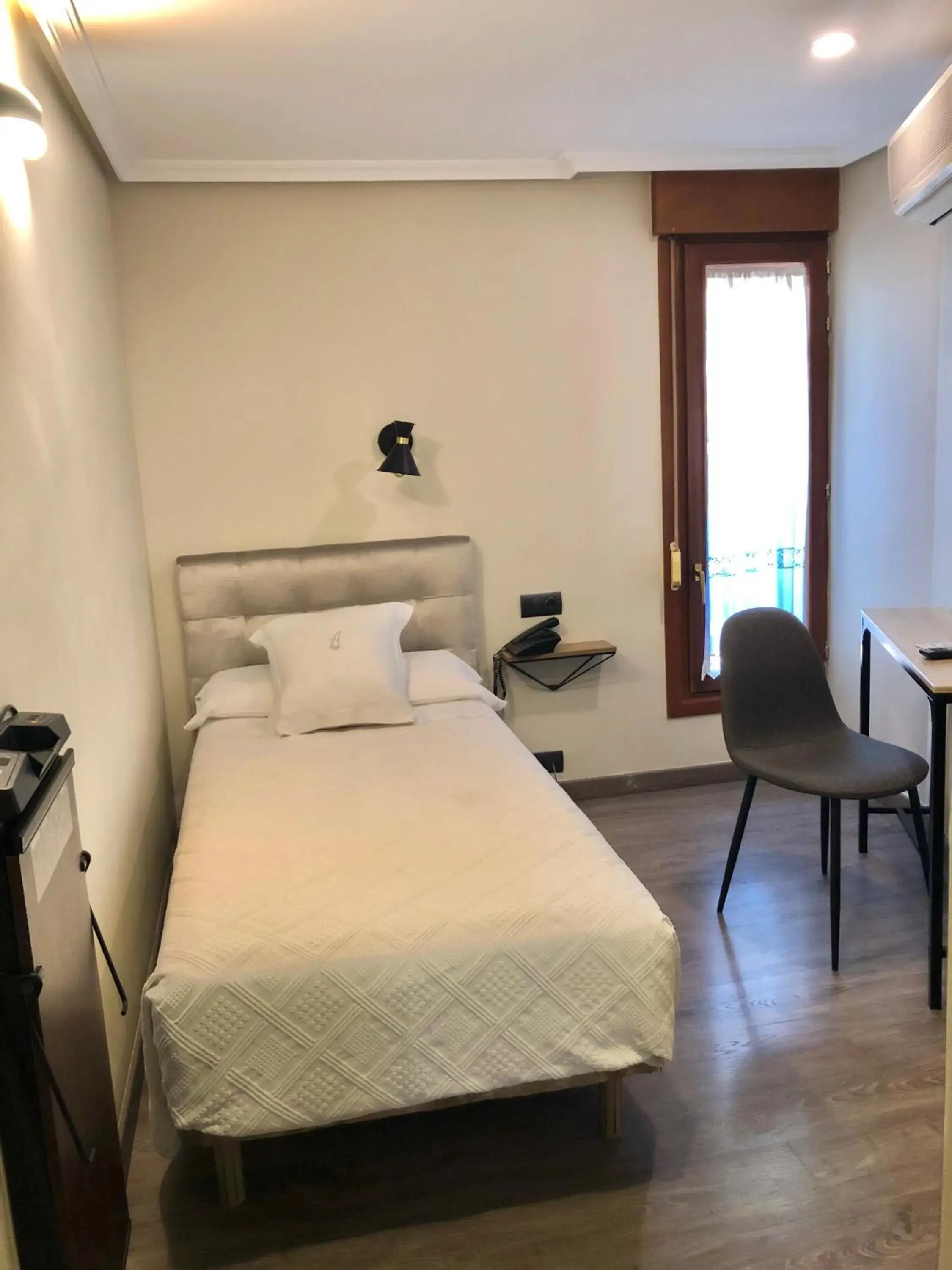 Single Room in Hostal Astoria Single Room in Hostal Astoria