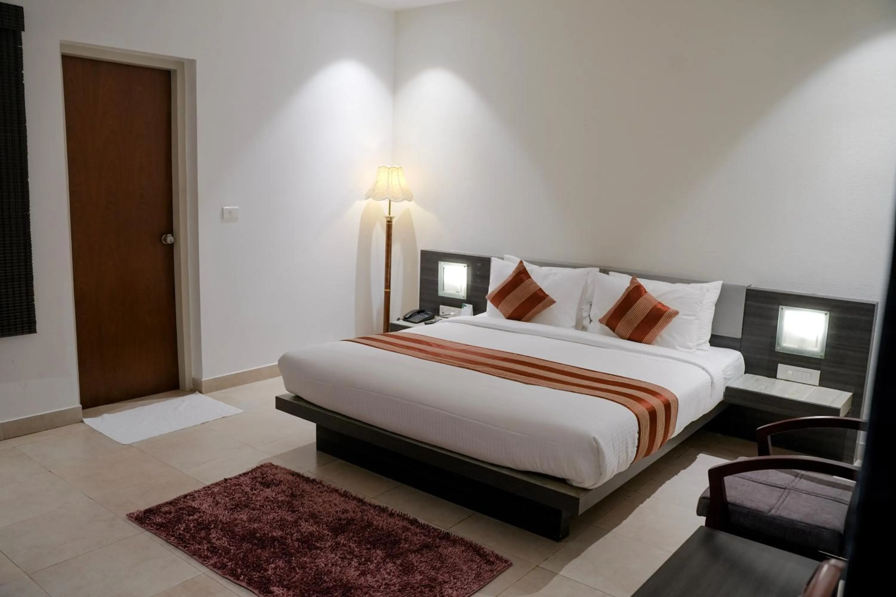 Bed in Hotel Palm shore