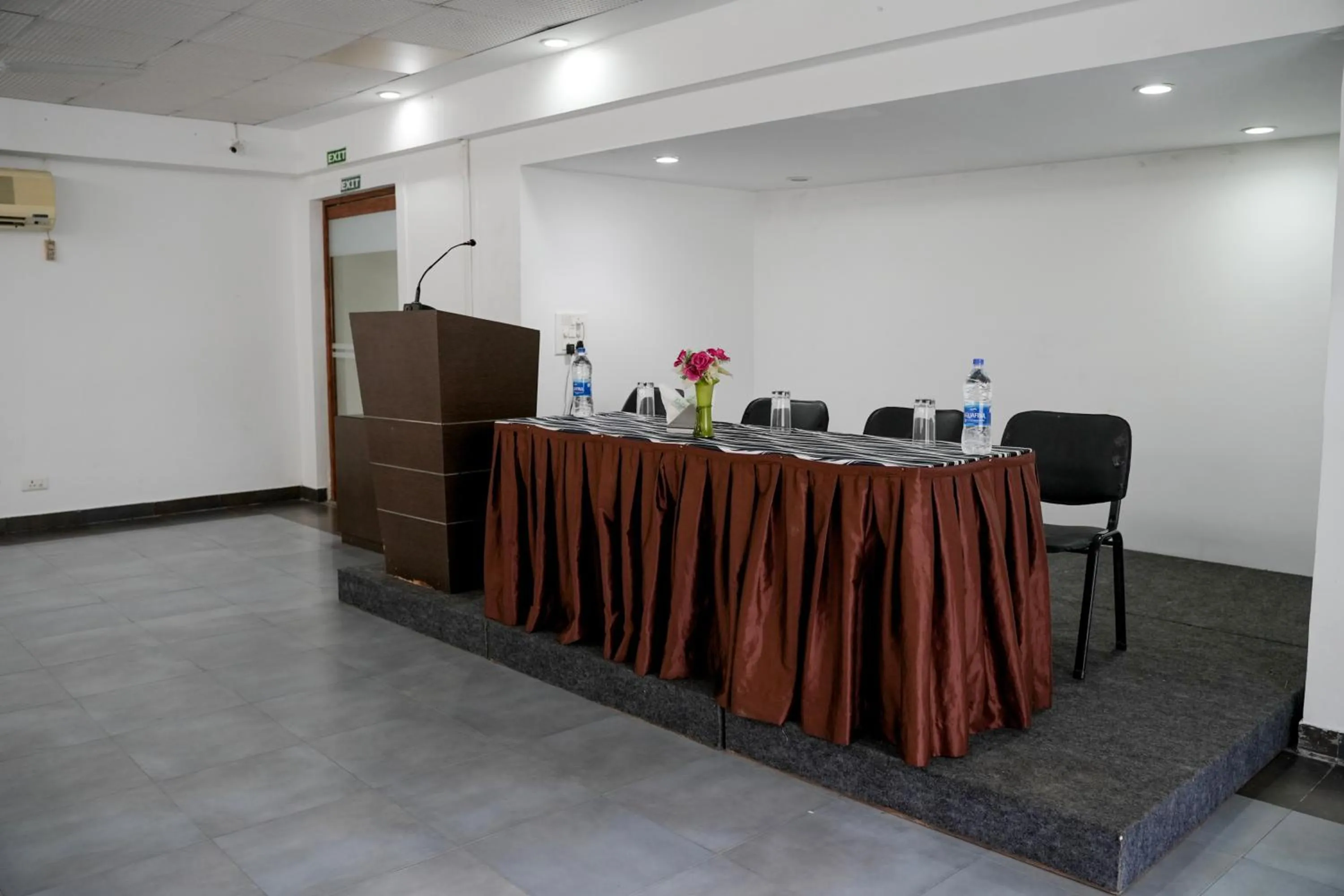 Property building in Hotel Palm shore