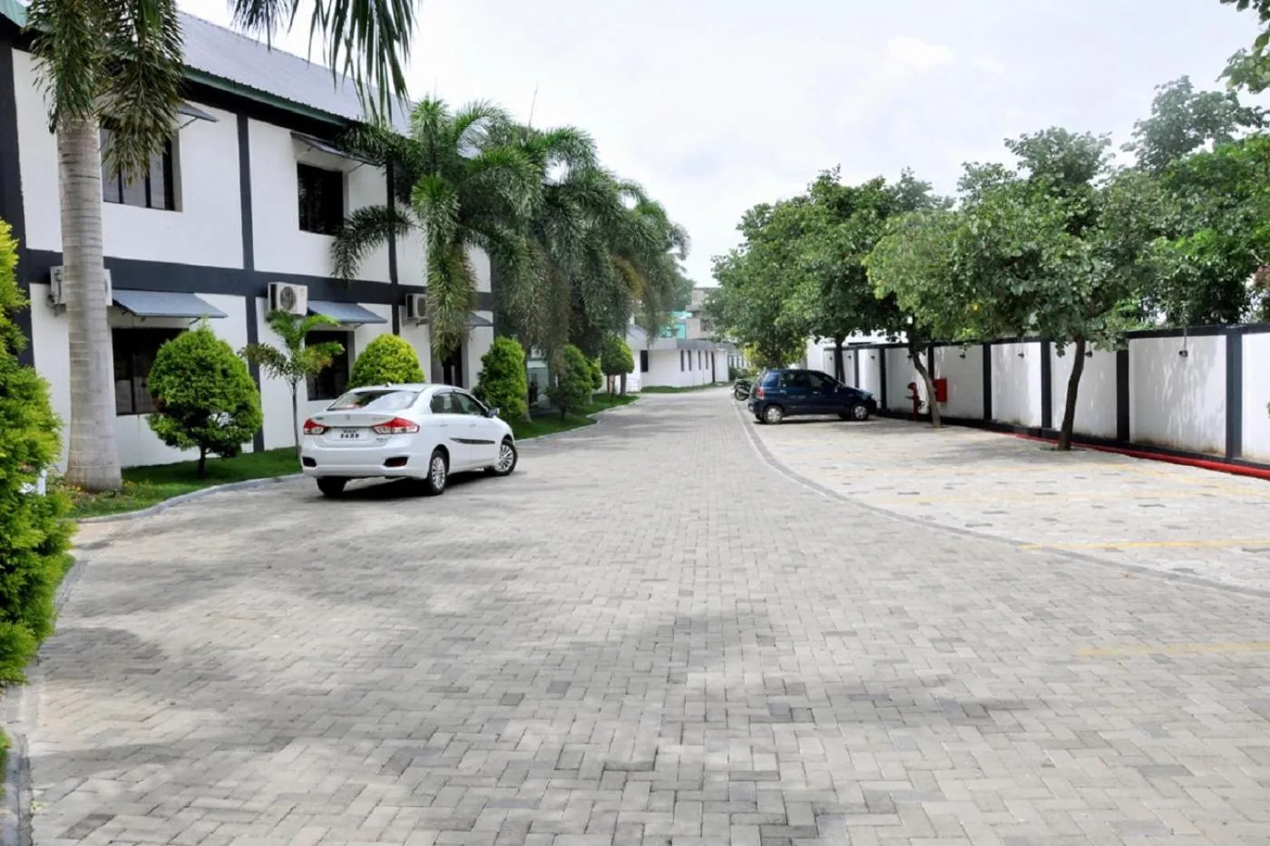 Property building in Hotel Palm shore