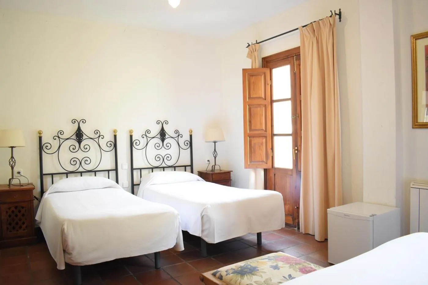 Bed in Hotel Humaina