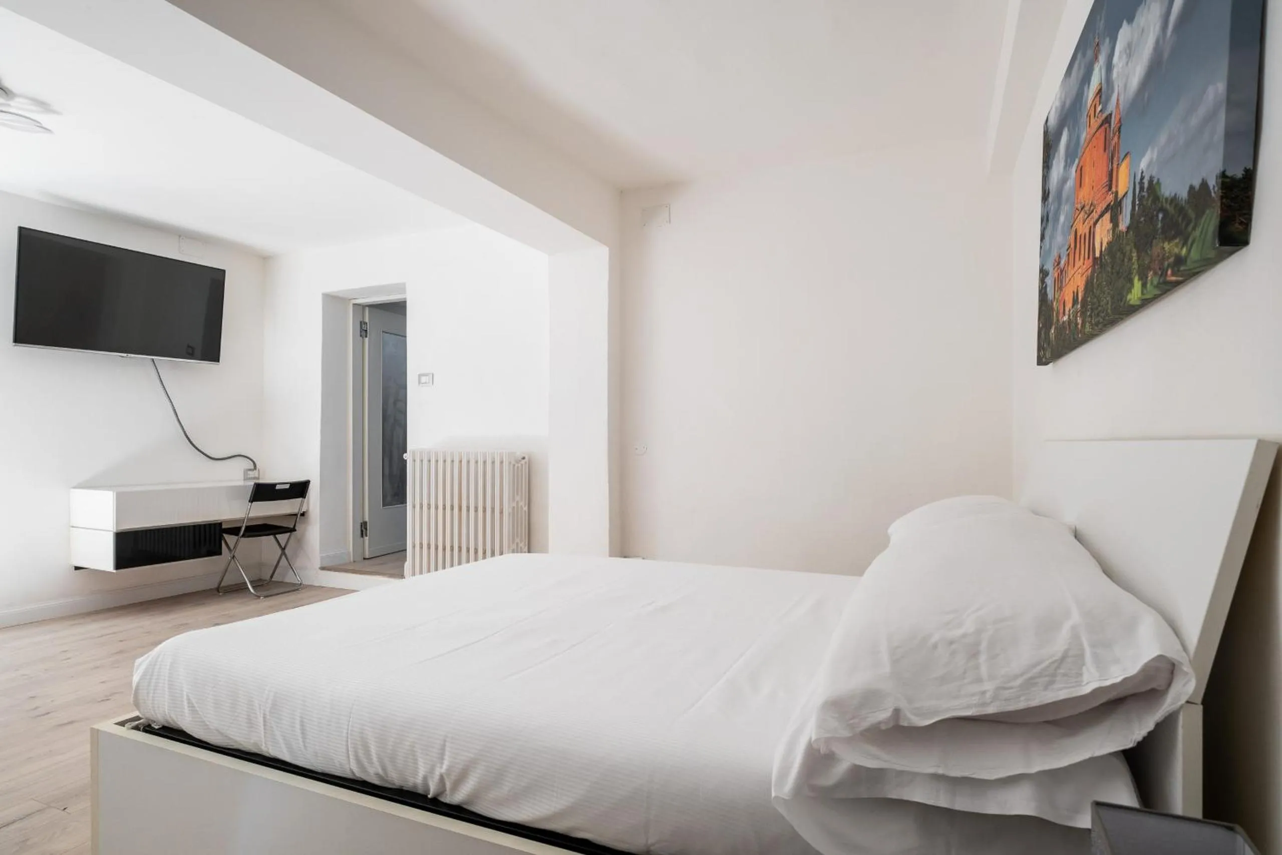 Bed in Il giardino segreto di Orfeo by Wonderful Italy