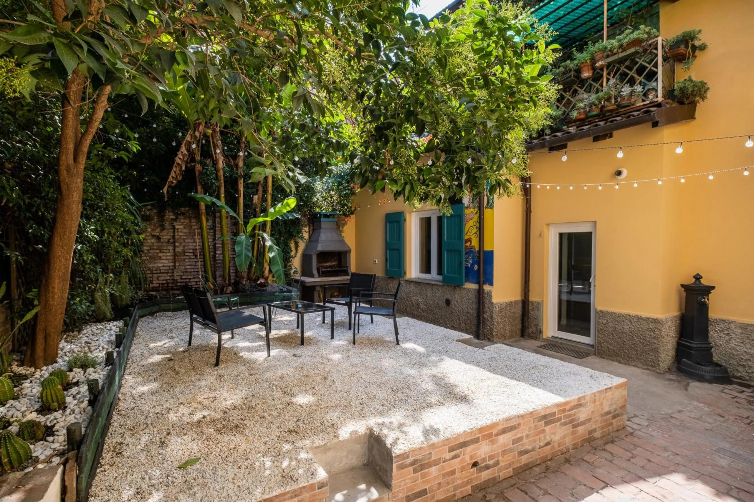 Patio in Il giardino segreto di Orfeo by Wonderful Italy