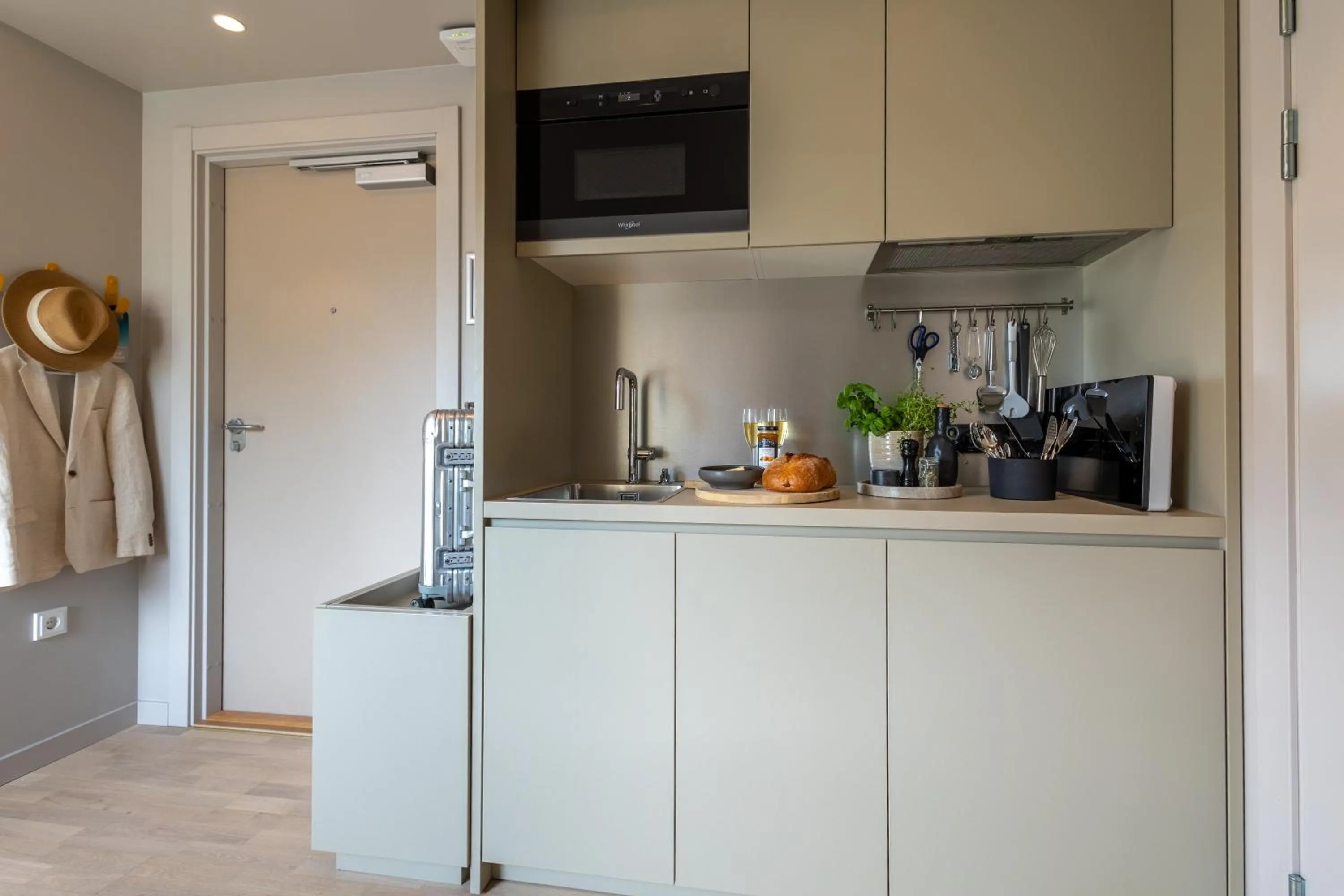 Kitchen or kitchenette in Unity Malmö - A Studio Hotel