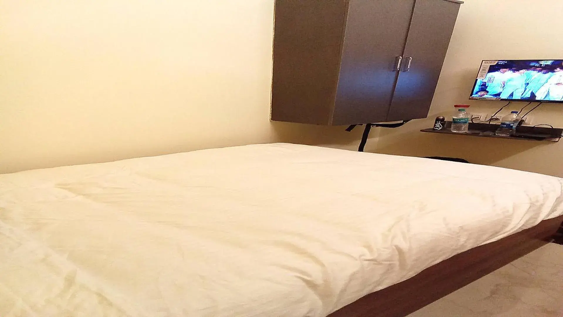 Property building, Bed in PPH Living Royal Pride Property building, Bed in PPH Living Royal Pride