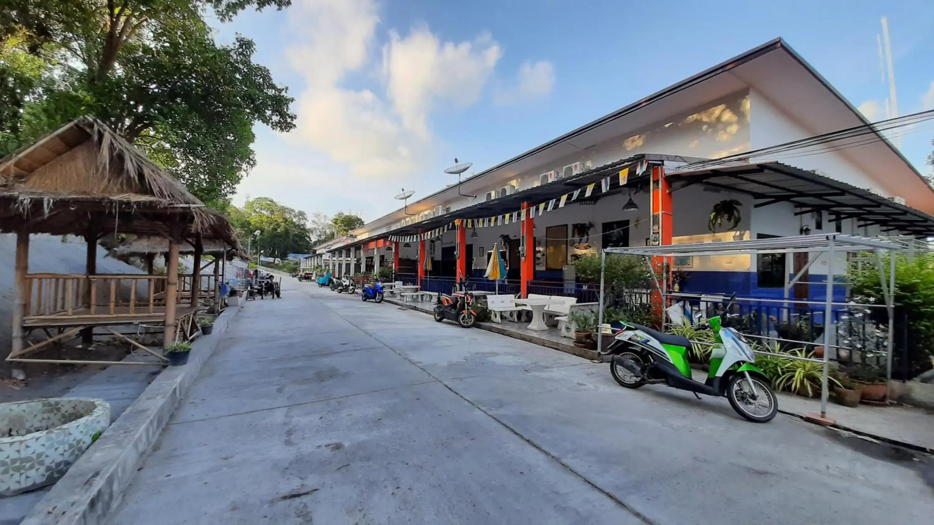 Property building in Runa Runa The Best Samed Island Property building in Runa Runa The Best Samed Island