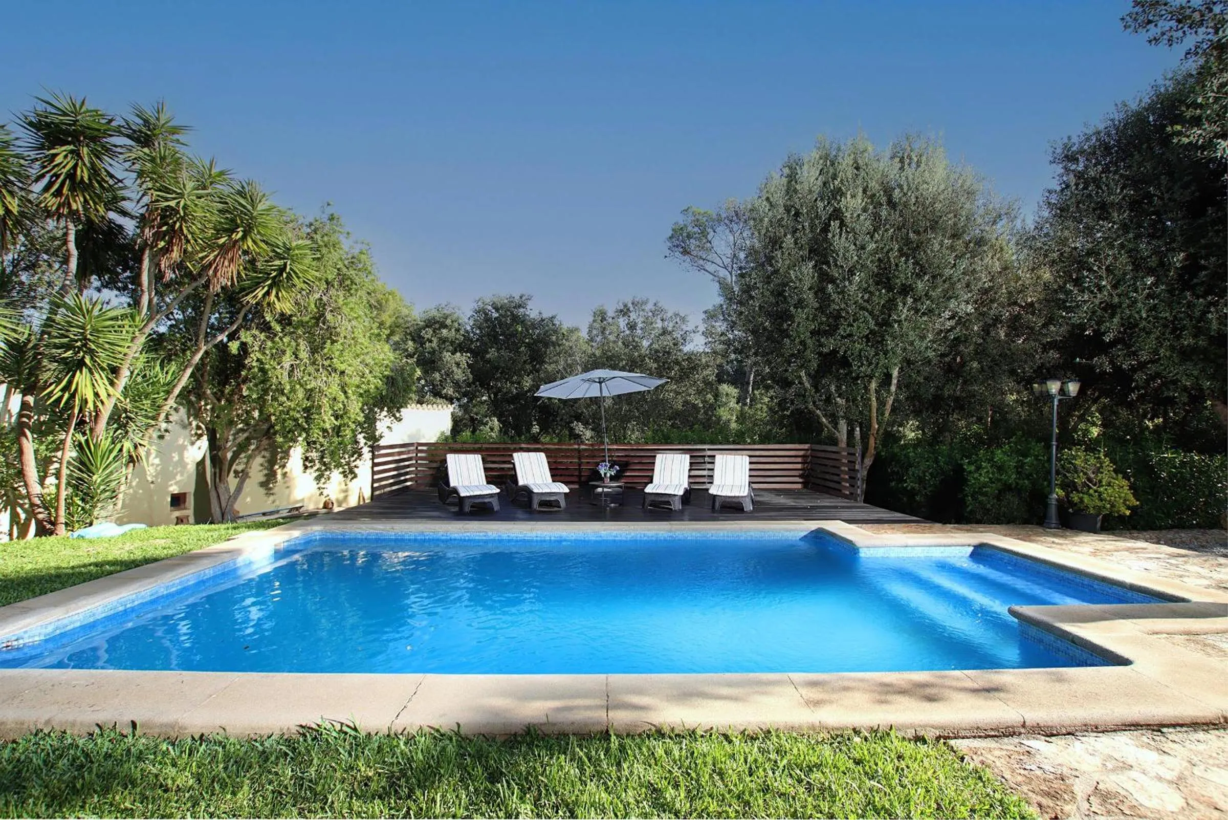 Swimming pool in Villa Can Moranta - Pedro Monjo