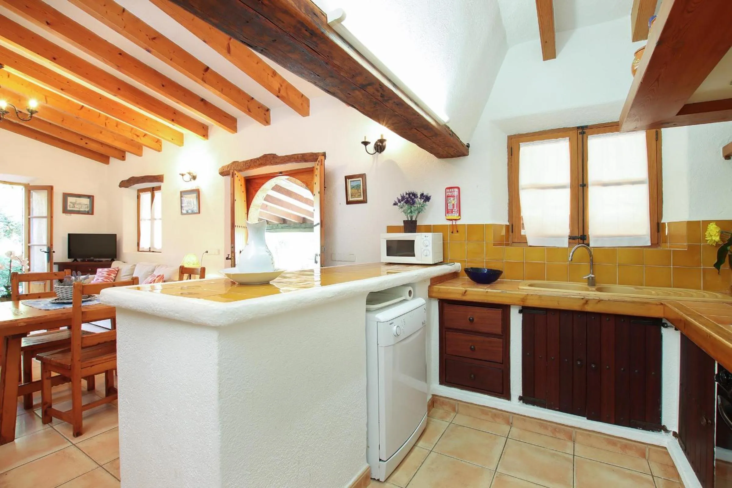Kitchen or kitchenette in Villa Can Moranta - Pedro Monjo
