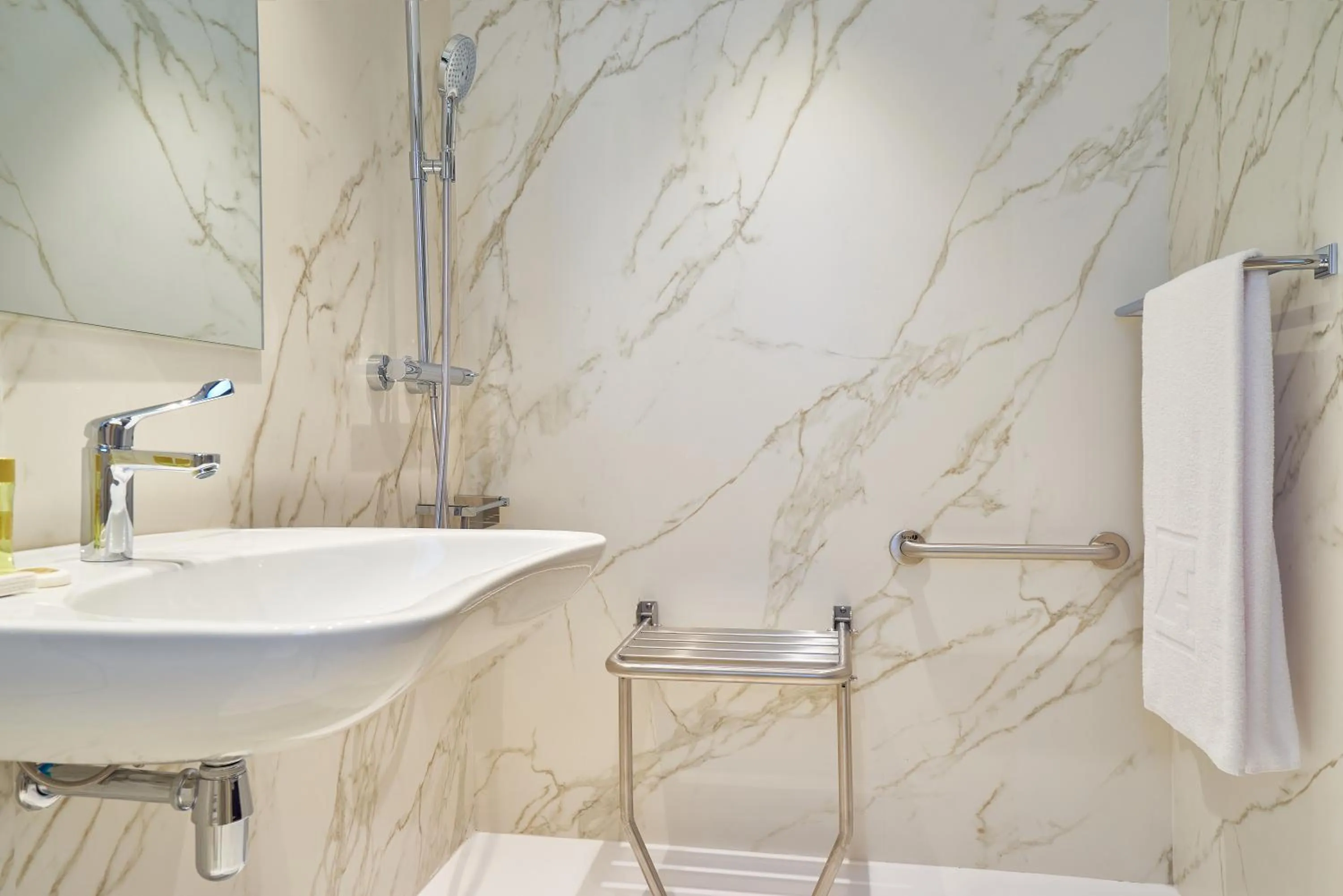 Bathroom in Eurostars Astoria