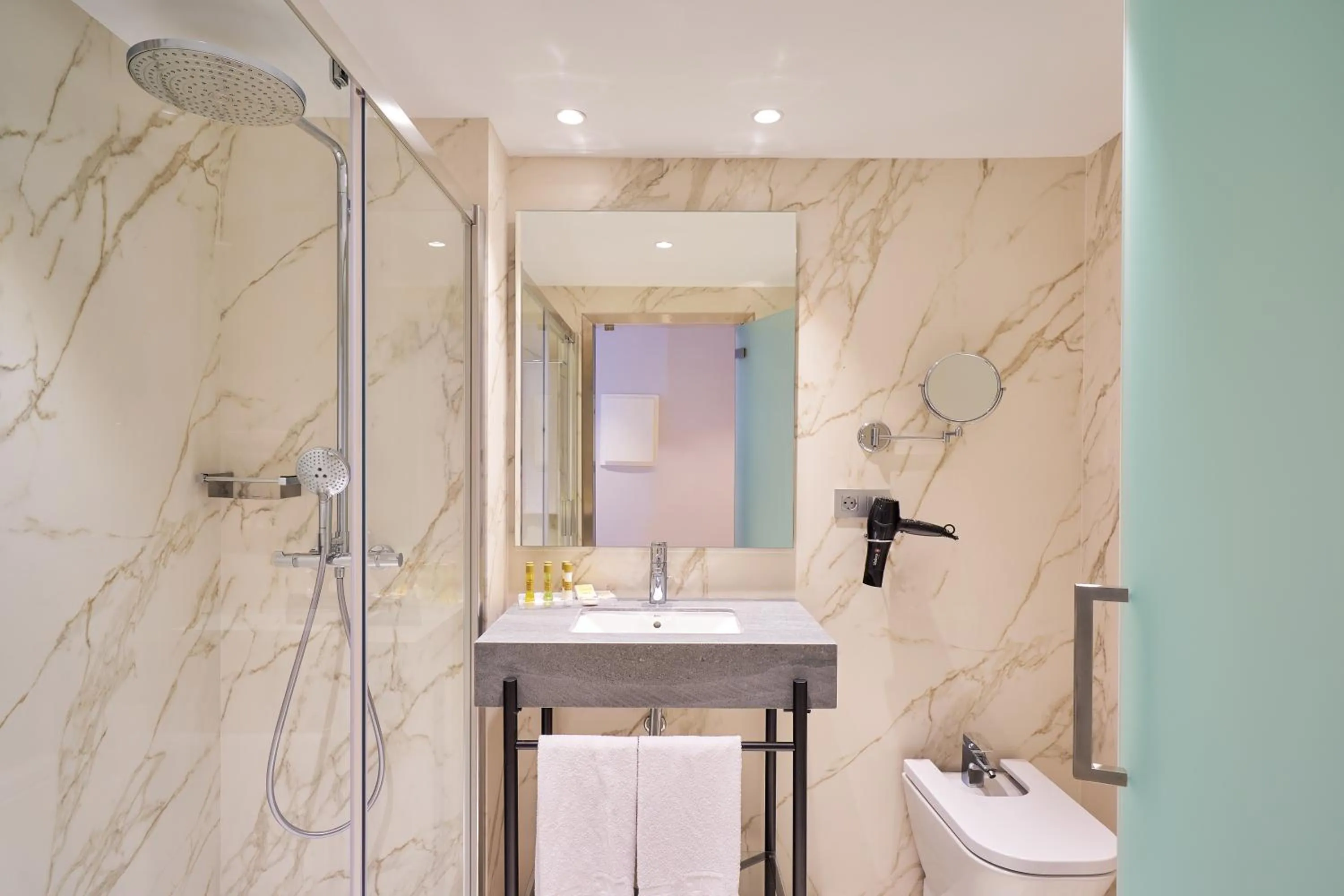 Bathroom in Eurostars Astoria