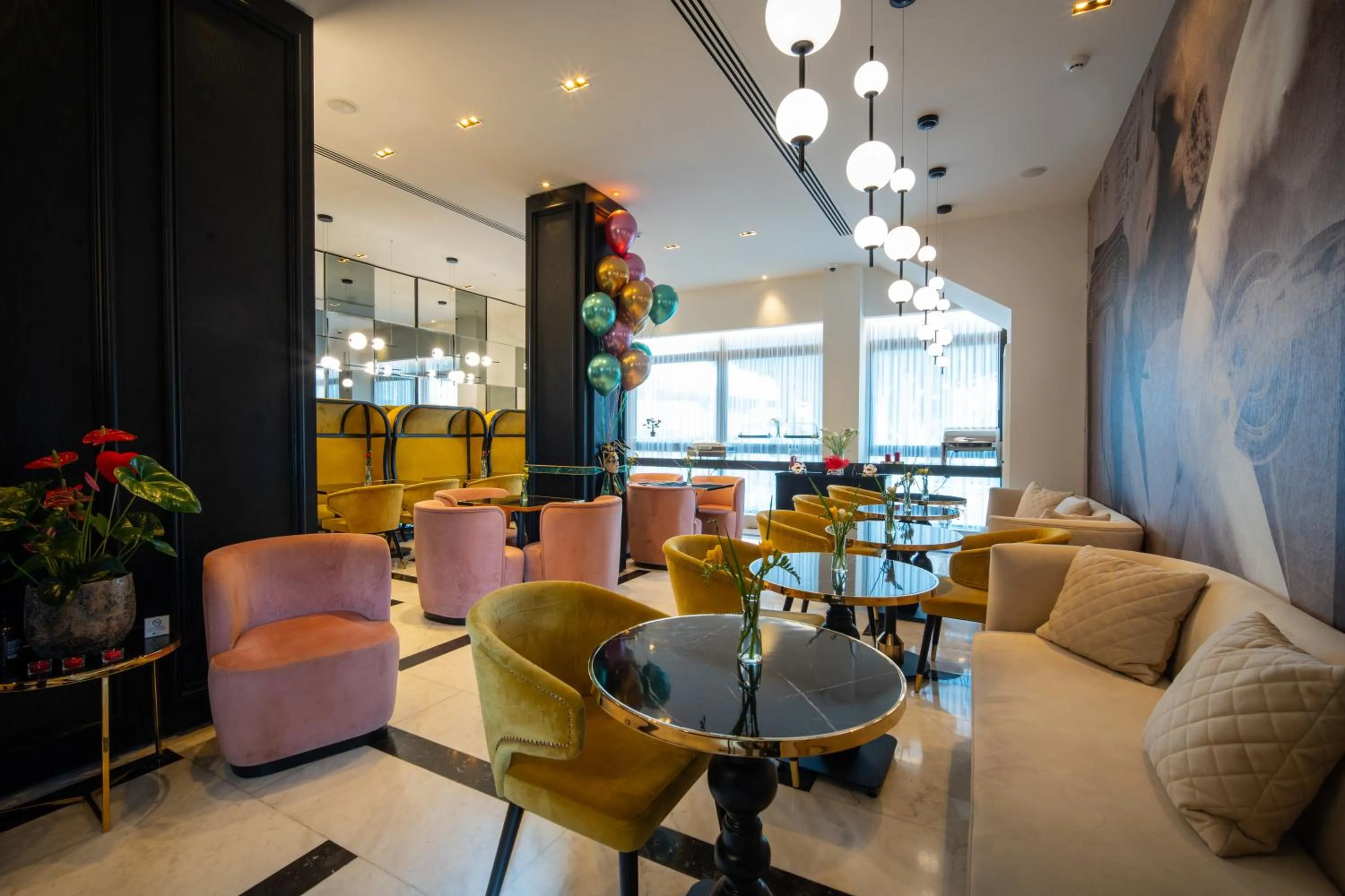 Restaurant/places to eat in Gate Twenty Two Boutique Hotel