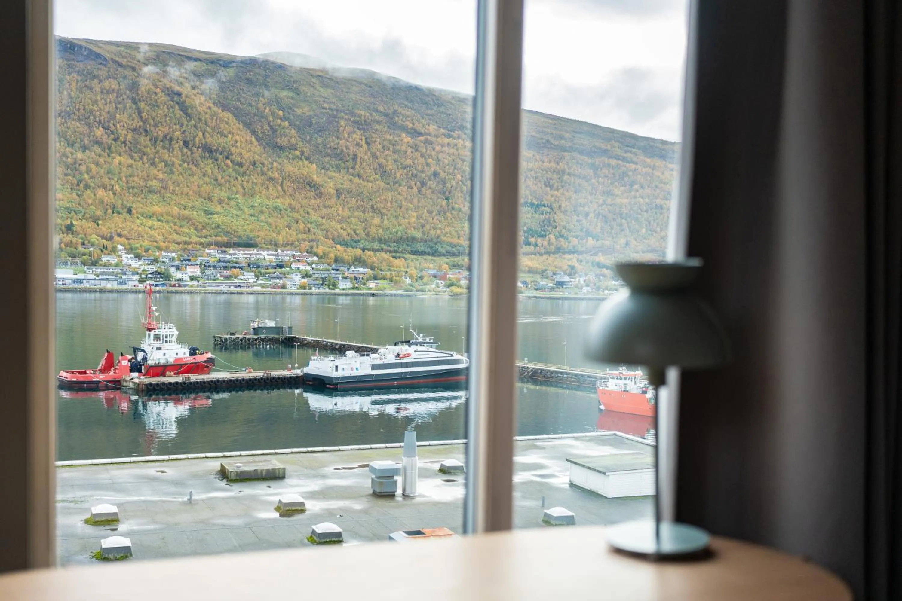 Mountain view in Skaret by VANDER