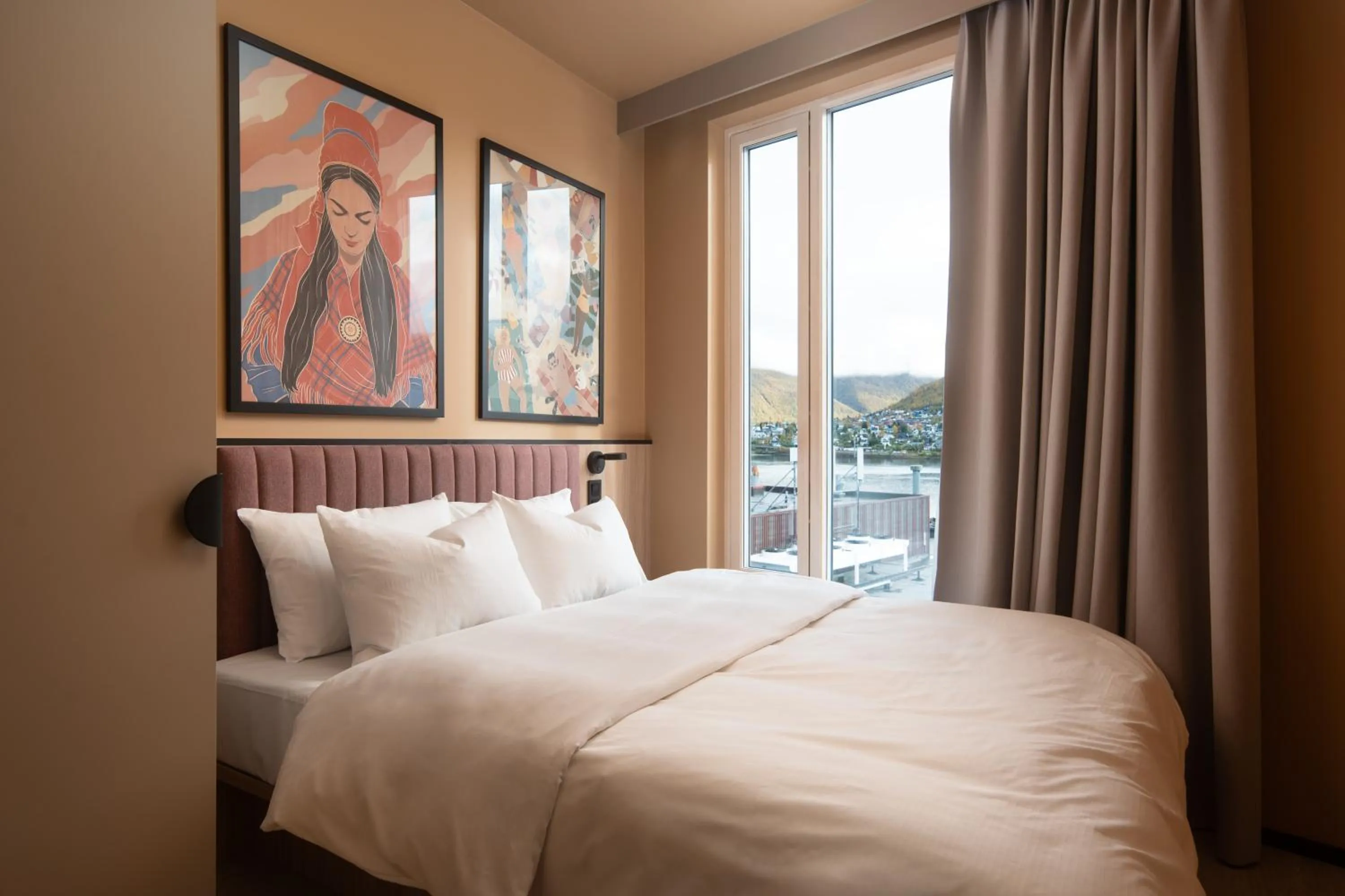 Bed in Skaret by VANDER