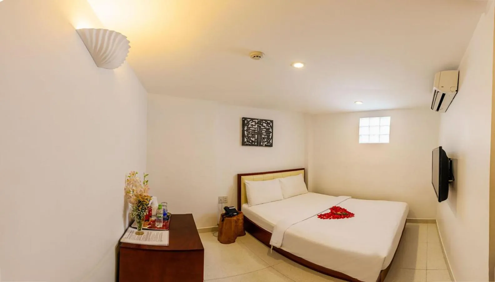 Bed in Nu Hotel - 18 Bui Vien Walkstreet