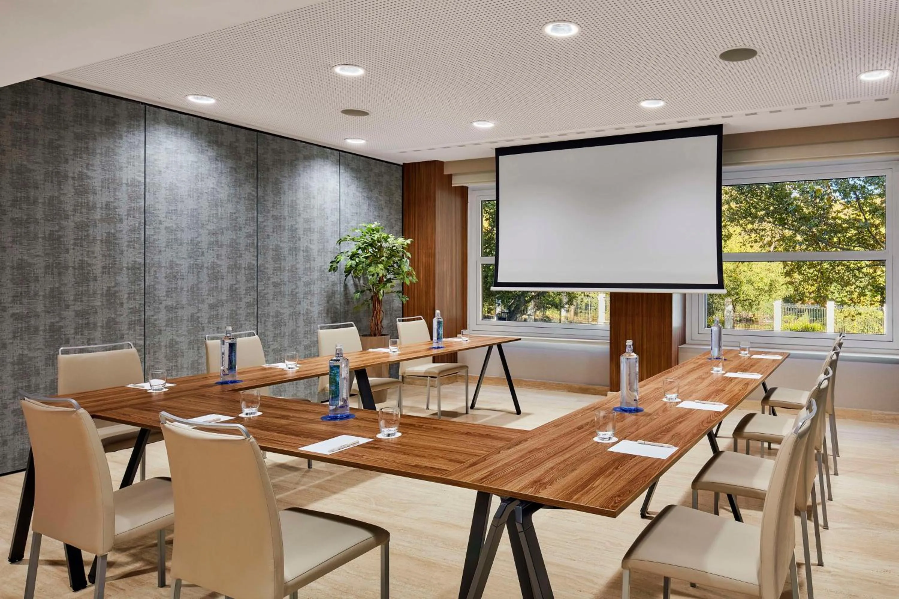 Meeting/conference room in NH Madrid Nacional