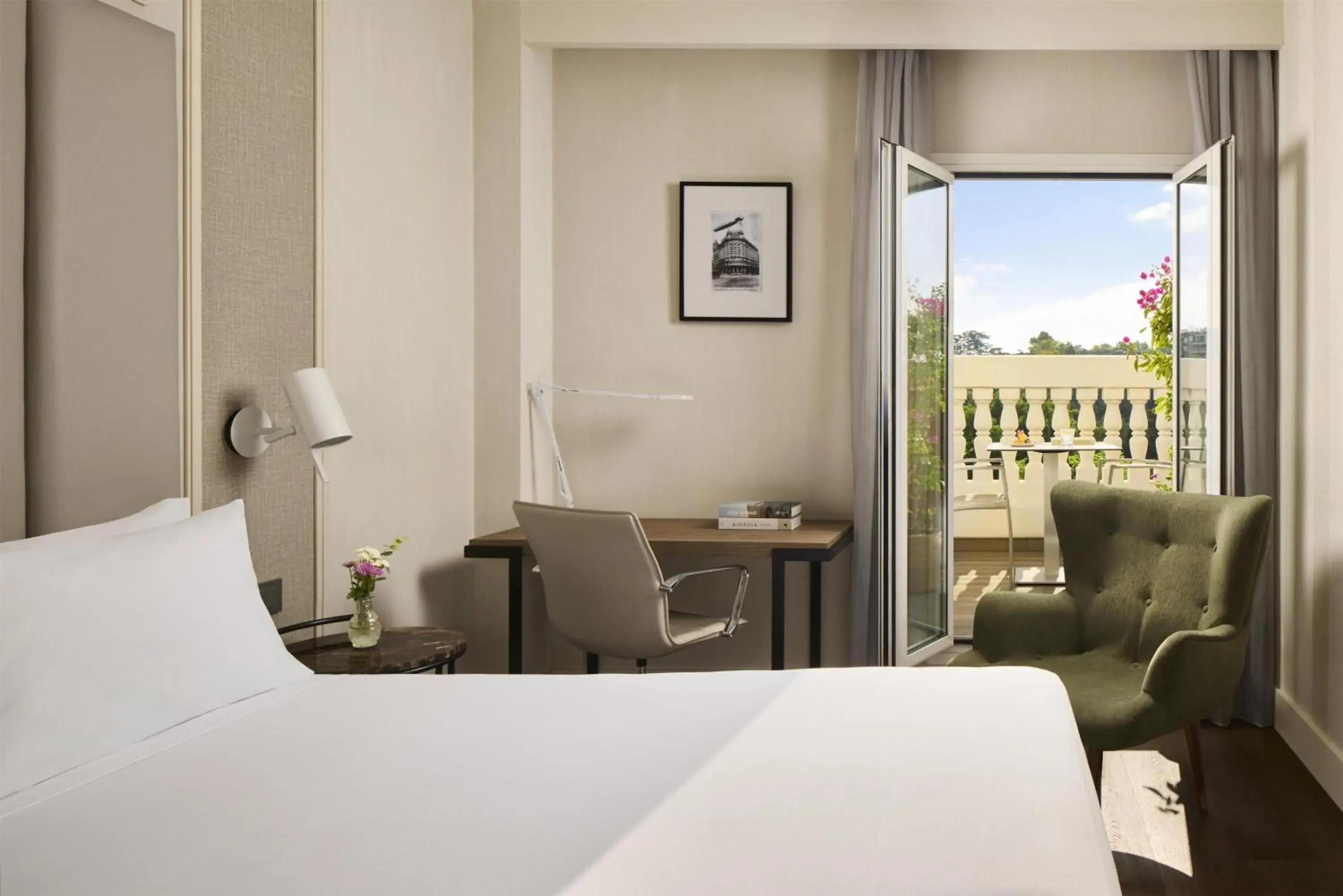 Bedroom, Bed in NH Madrid Nacional Bedroom, Bed in NH Madrid Nacional